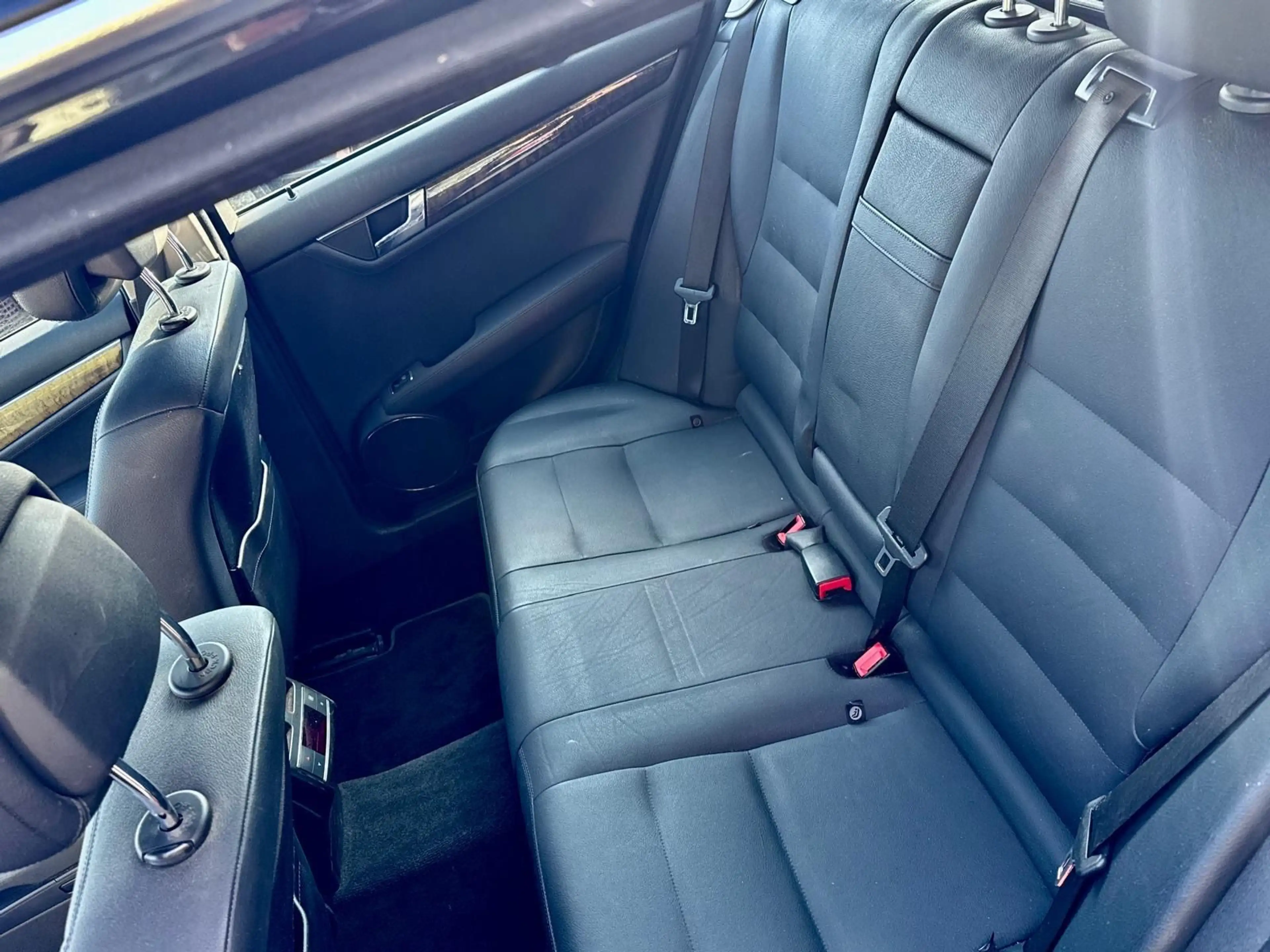 Mercedes-Benz C 350 T-Modell*4M*AHK*TEMP*KAM*SCHIEBEDACH — photo 14