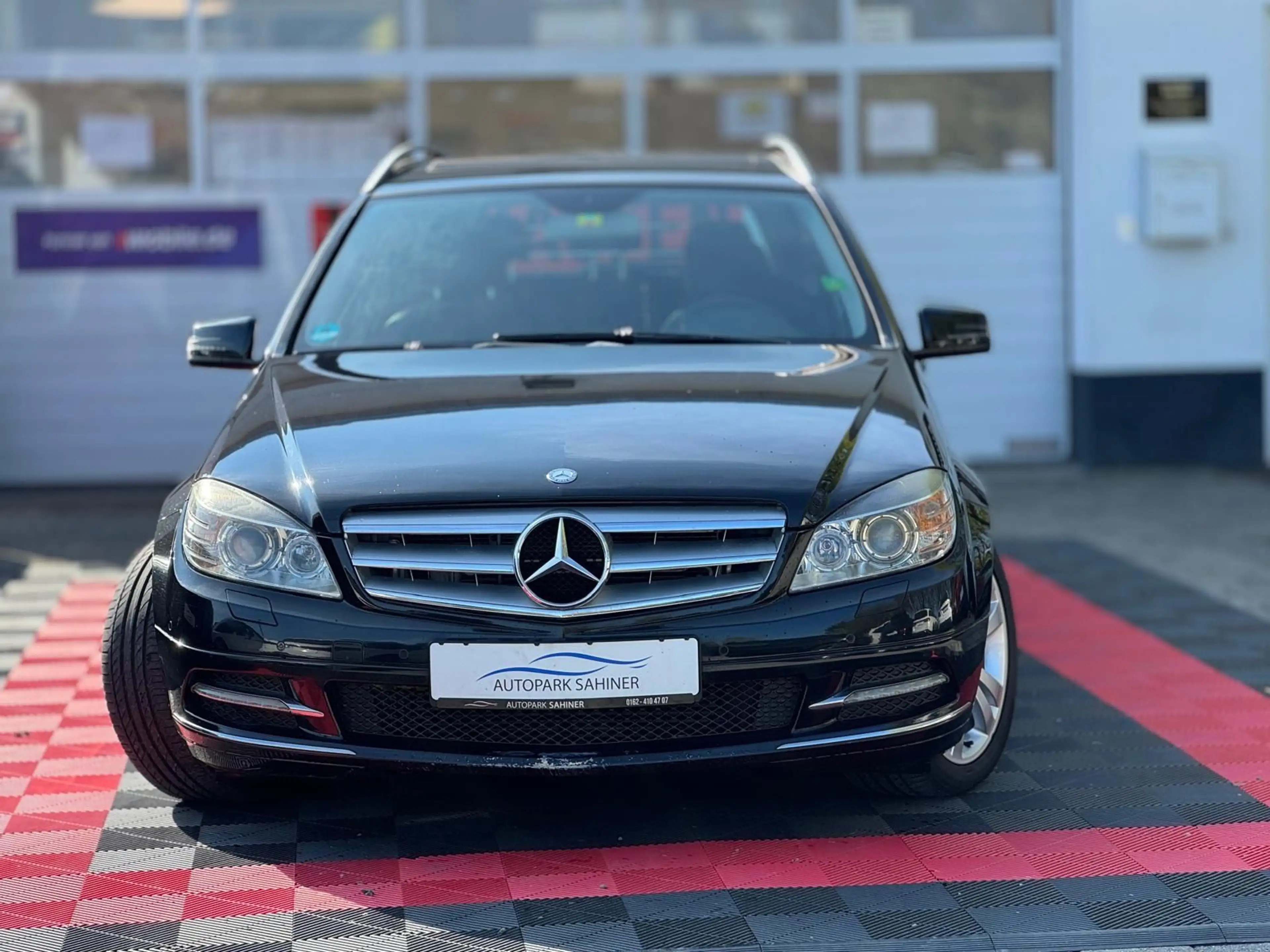 Mercedes-Benz C 350 T-Modell*4M*AHK*TEMP*KAM*SCHIEBEDACH — photo 2