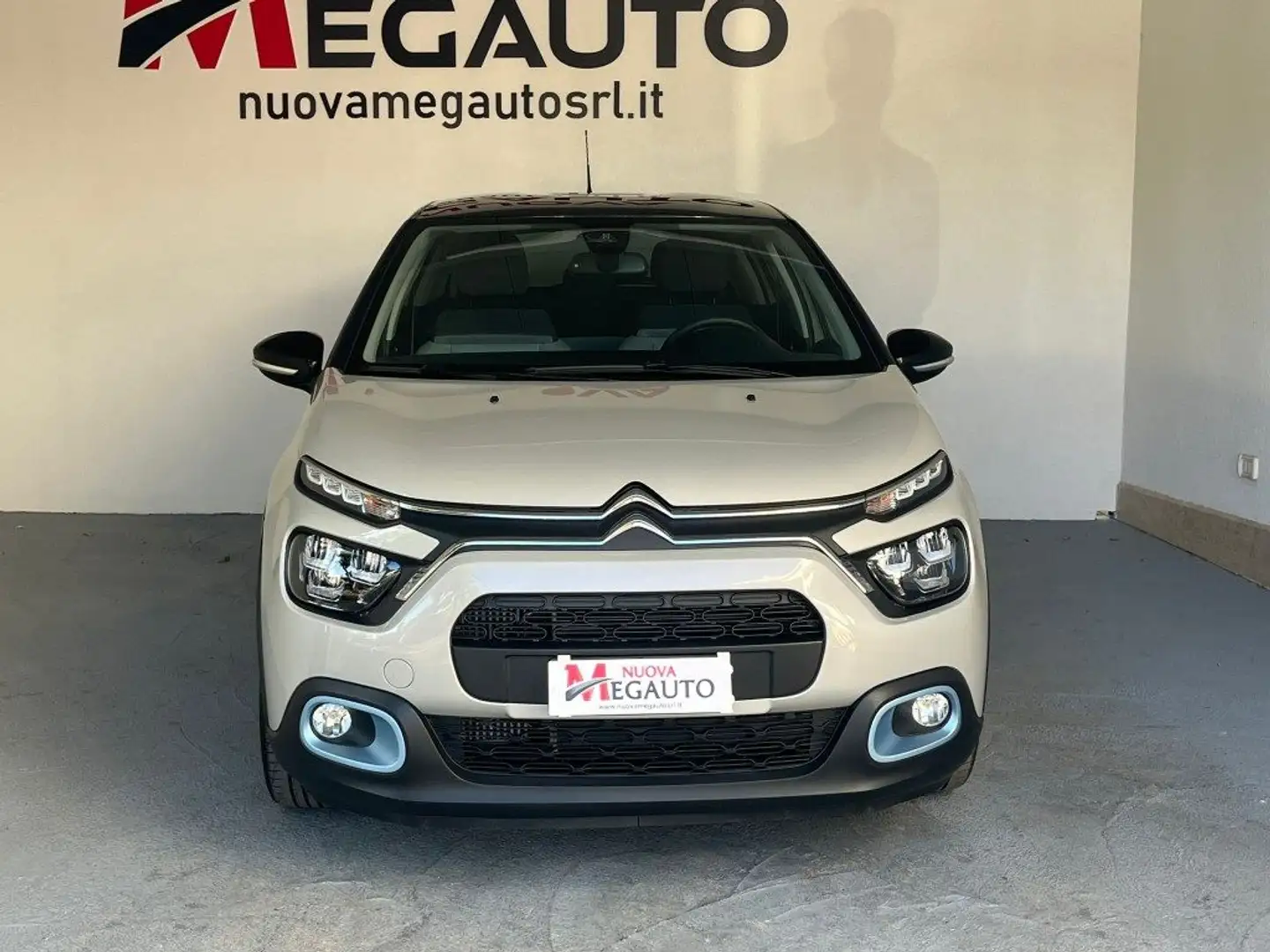 Citroen C3 1.2 PureTech 110 Elle Online Edition Beige - 2