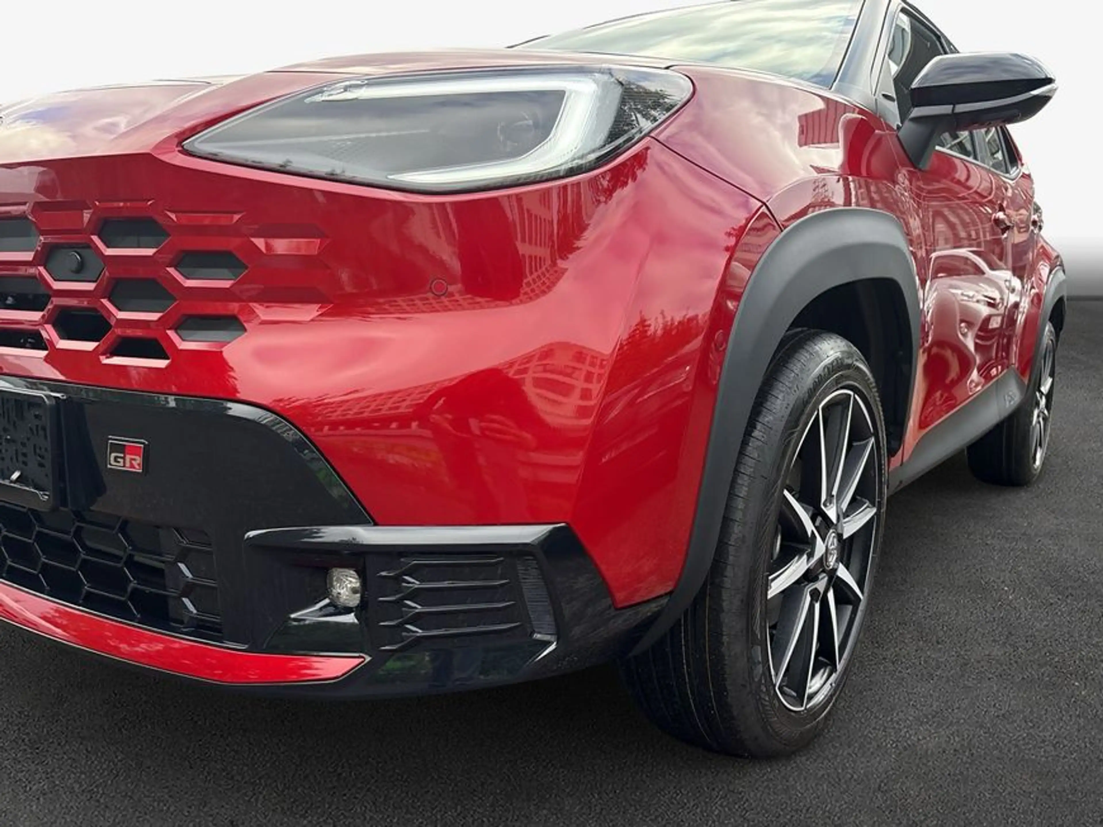 Toyota Yaris Cross Hybrid GR Sport Premium-Paket JBL 360° — photo 6