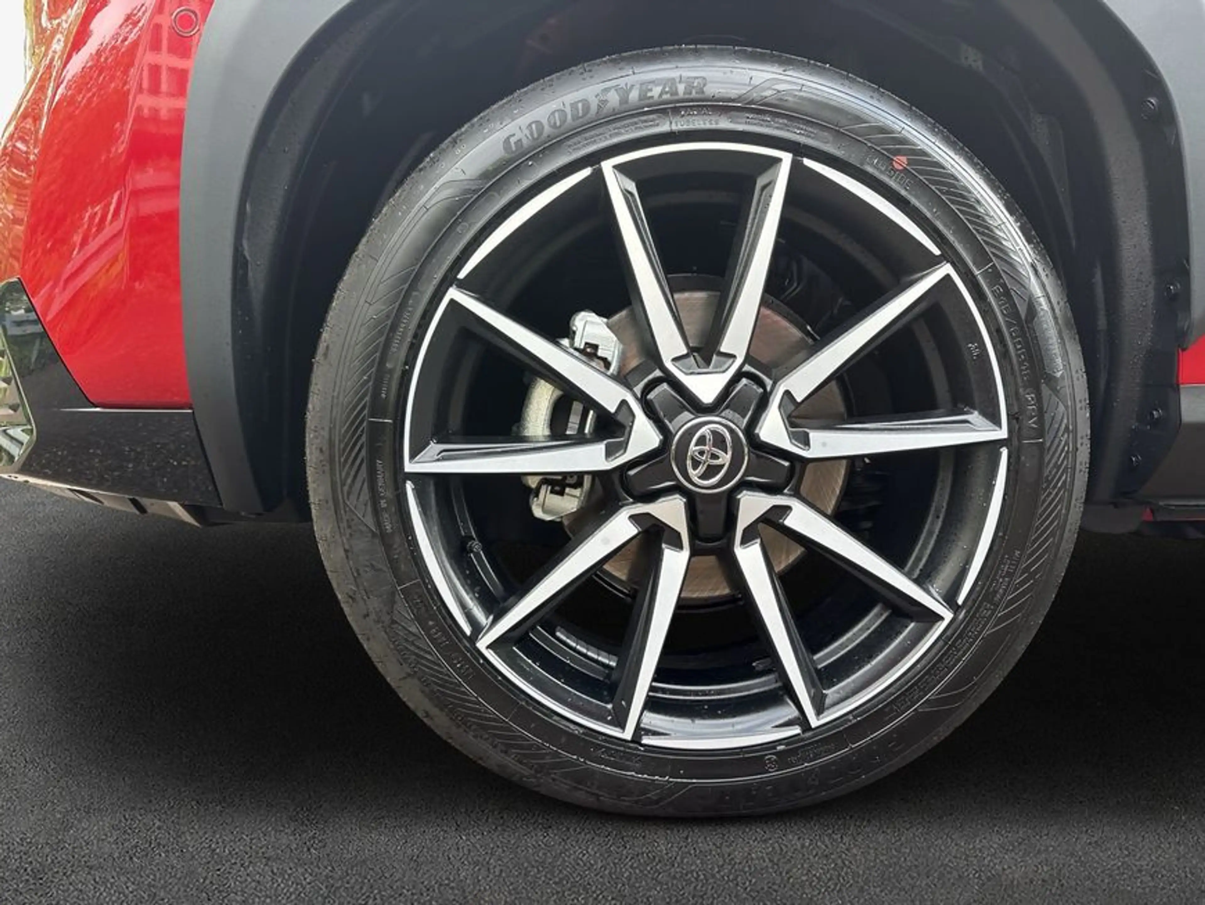 Toyota Yaris Cross Hybrid GR Sport Premium-Paket JBL 360° — photo 7