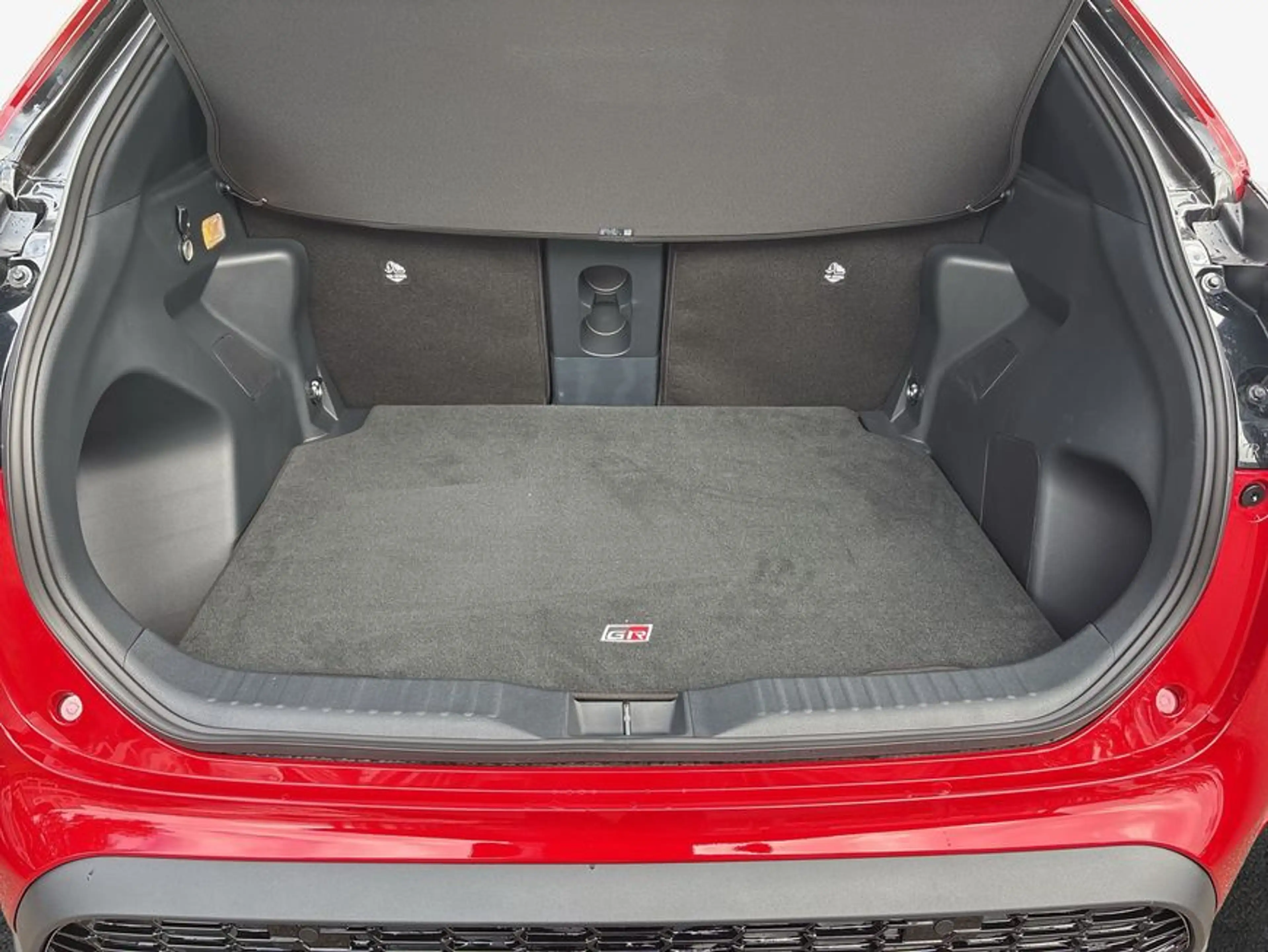 Toyota Yaris Cross Hybrid GR Sport Premium-Paket JBL 360° — photo 8