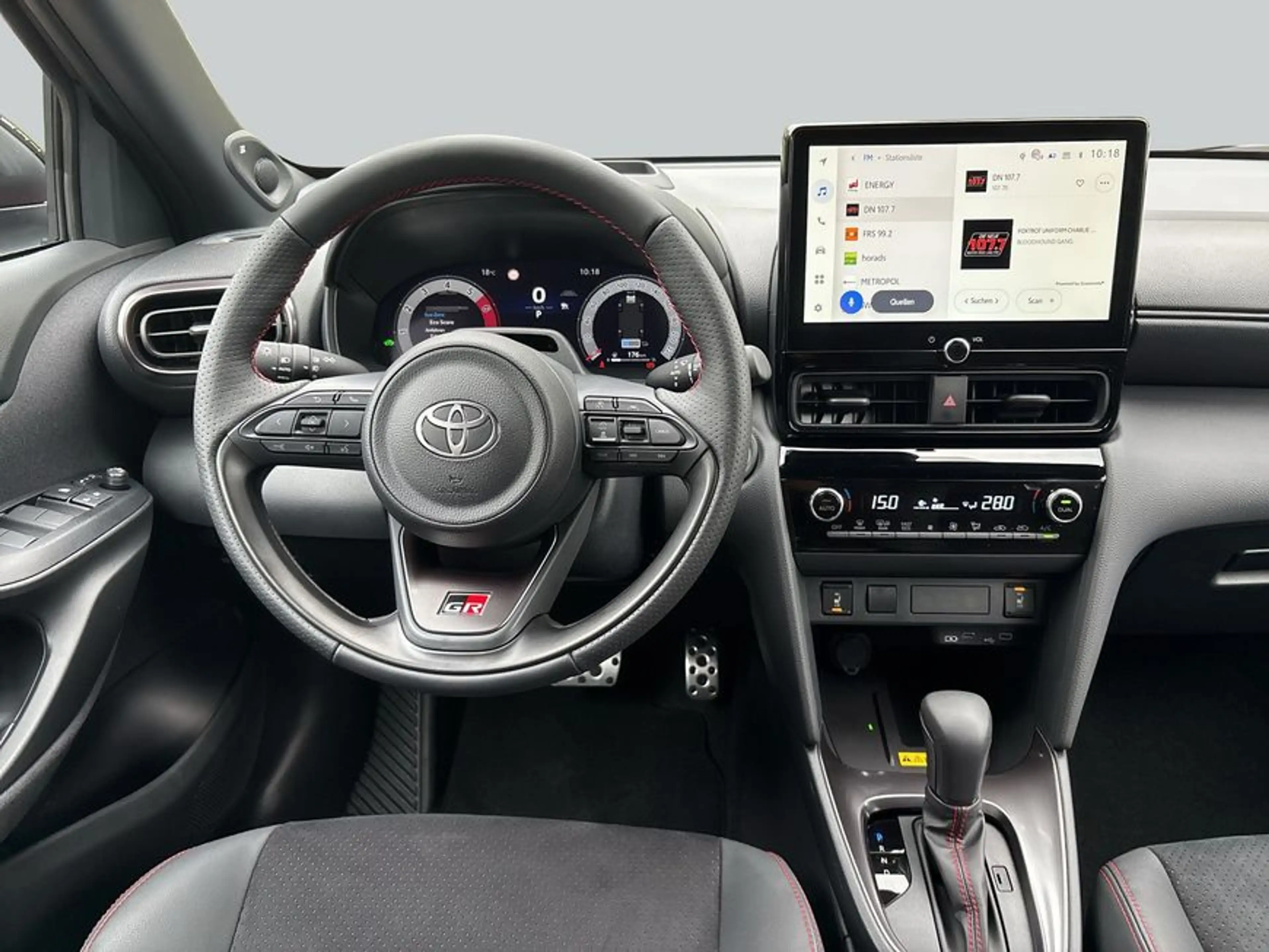 Toyota Yaris Cross Hybrid GR Sport Premium-Paket JBL 360° — photo 13