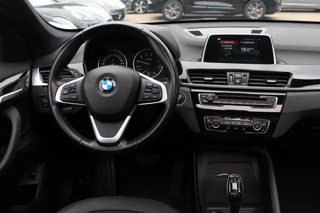 BMW X1 view 8