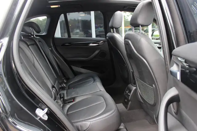 BMW X1 view 11