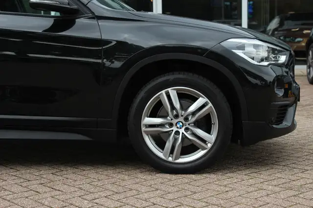BMW X1 view 13
