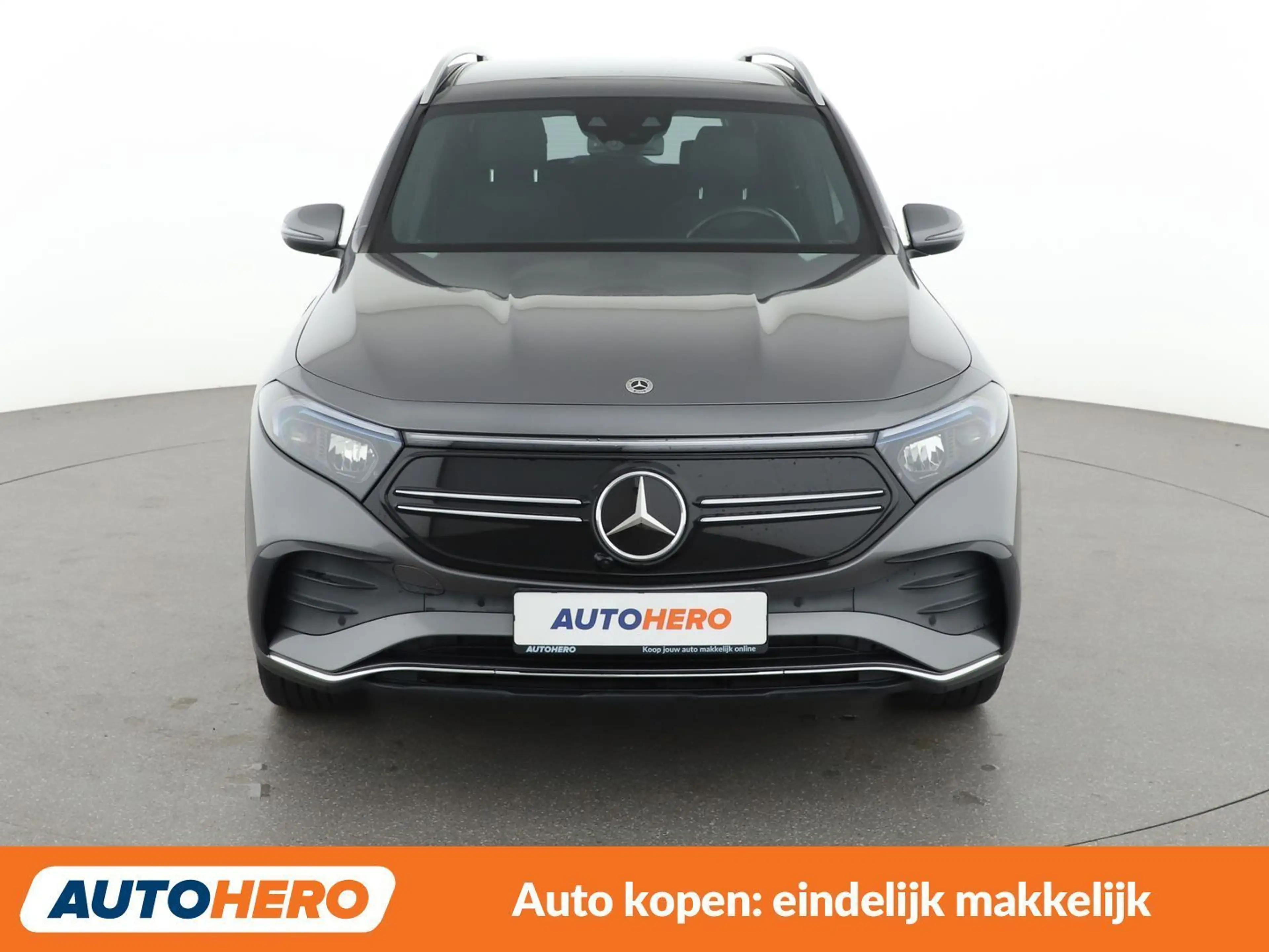 Mercedes-Benz EQB 300 300 4Matic AMG Line — photo 10