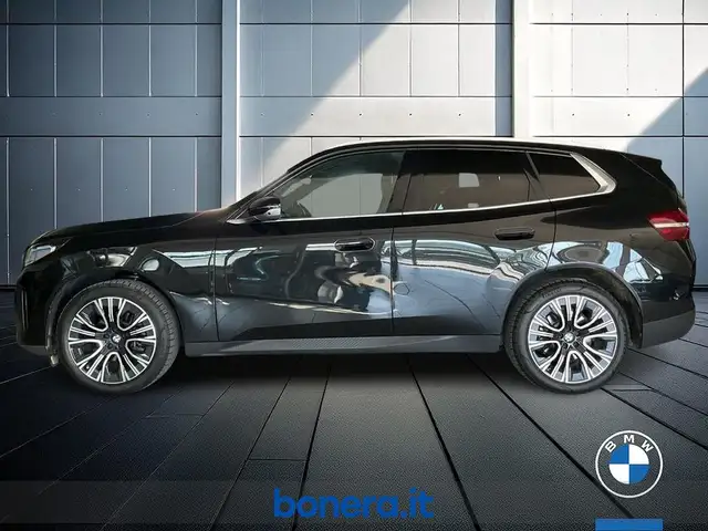 BMW X3 view 9