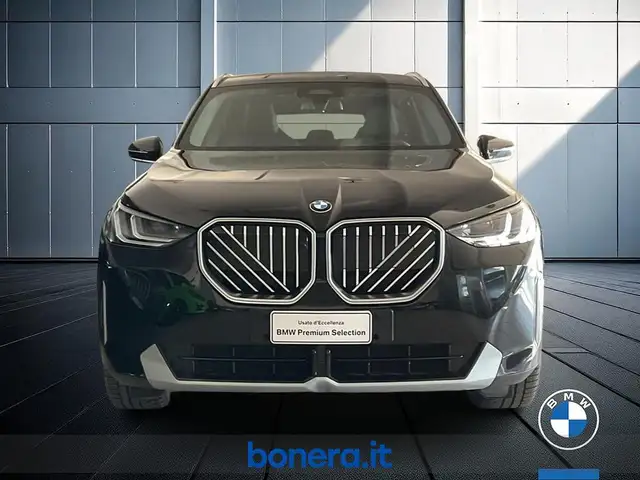 BMW X3 view 3