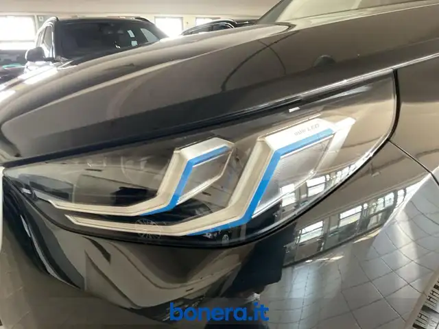BMW X3 view 10