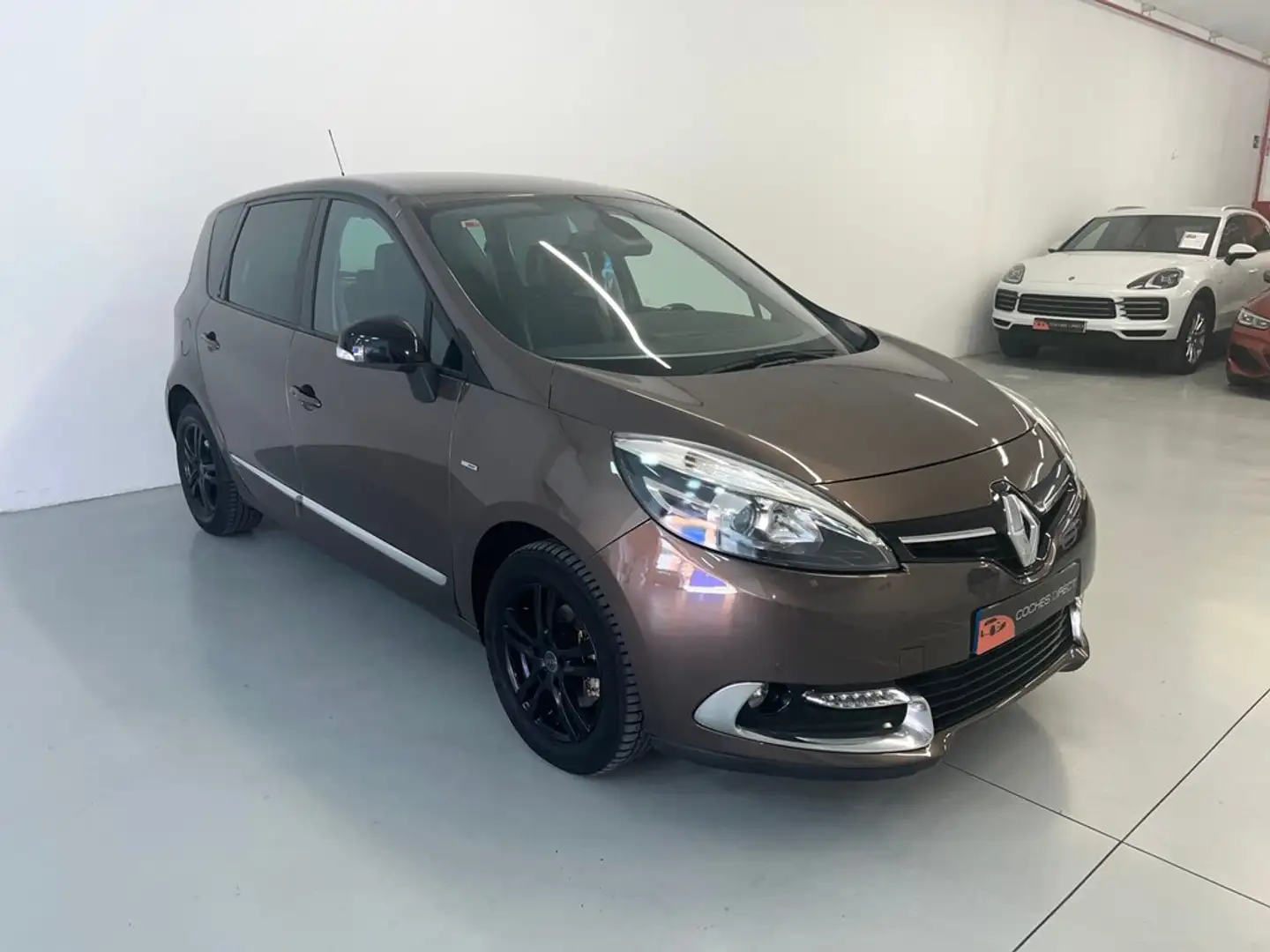 Renault Scenic 1.6dCi eco2 Energy Bose Marrón - 2