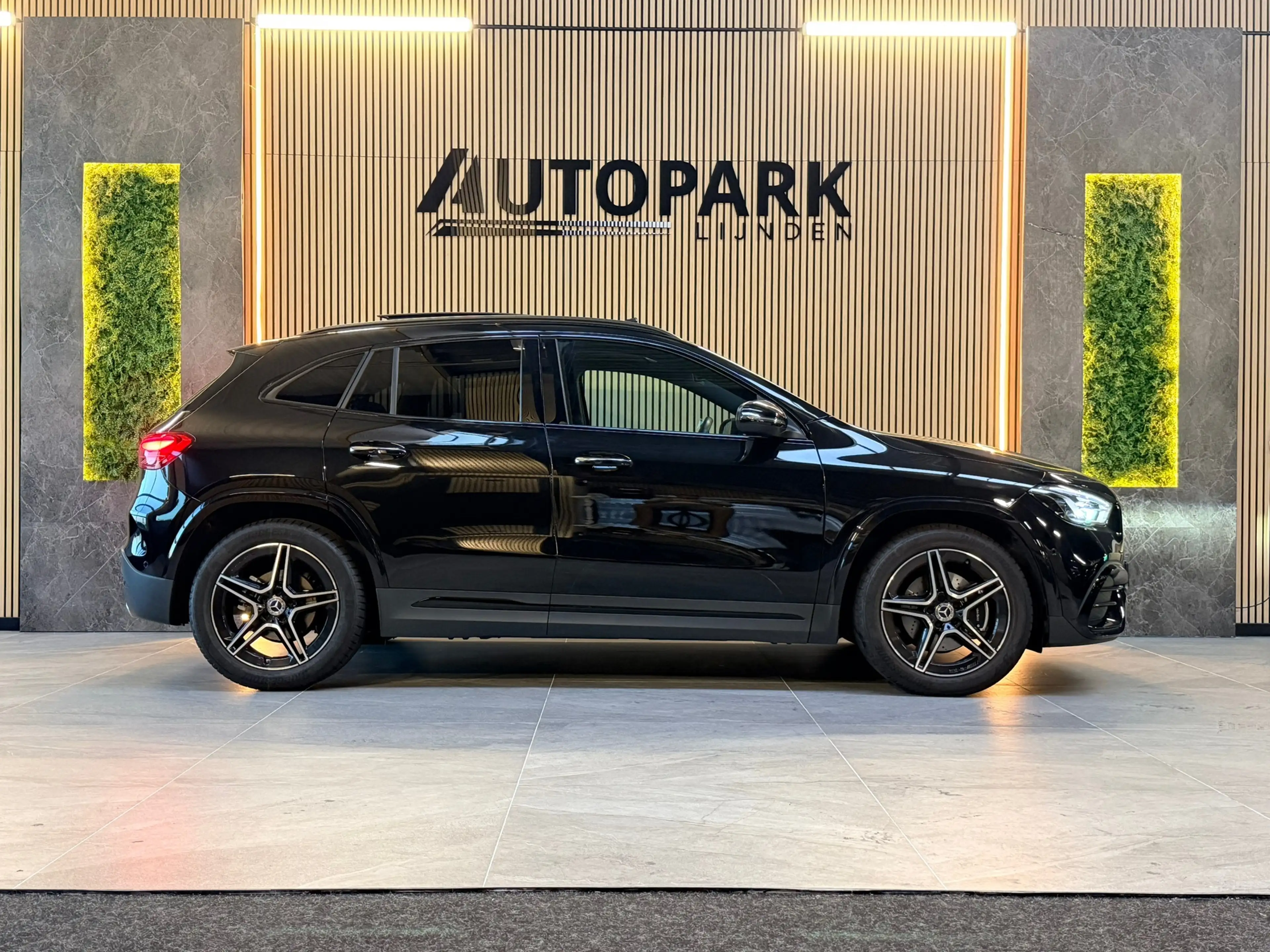 Mercedes-Benz GLA 200 AMG Line PANO|KEYLESSS|DODEHOEK|CARPLAY|CAMERA|SFE — photo 6