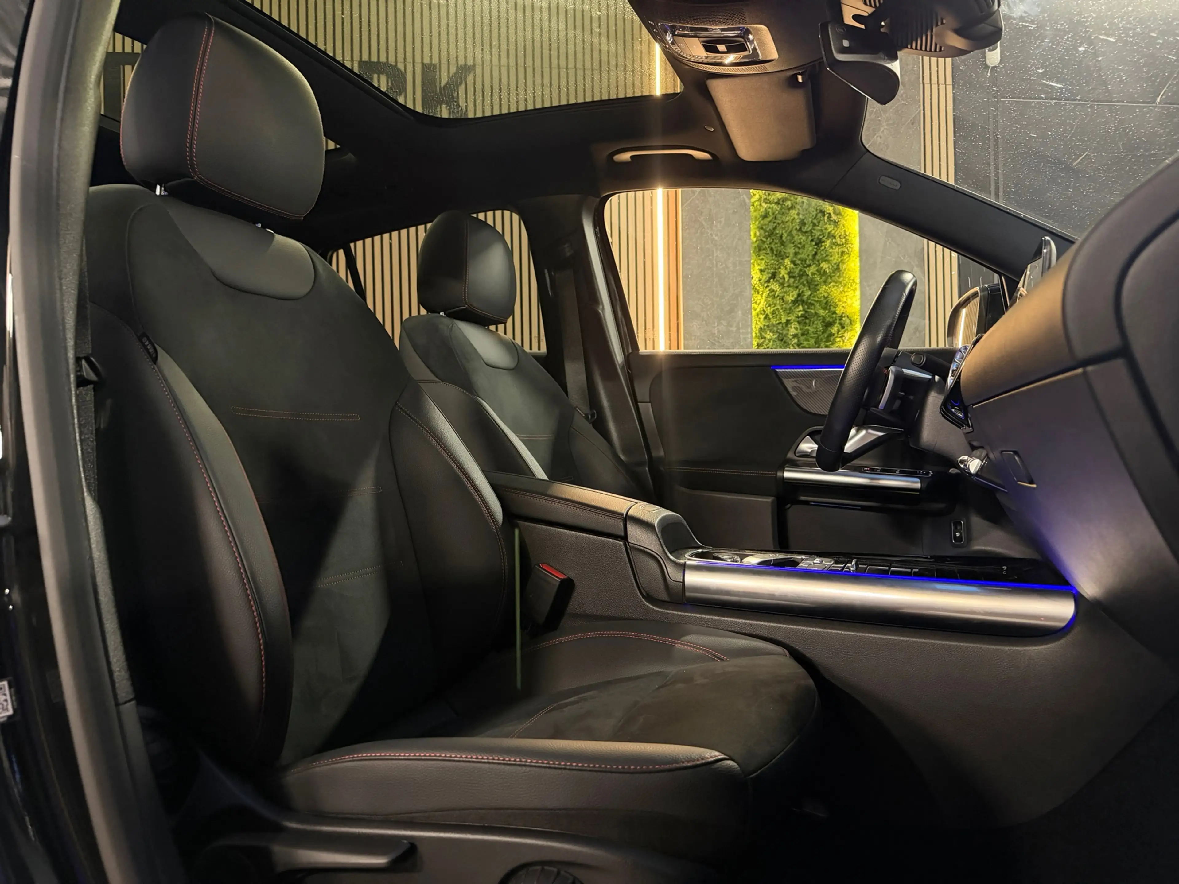 Mercedes-Benz GLA 200 AMG Line PANO|KEYLESSS|DODEHOEK|CARPLAY|CAMERA|SFE — photo 10
