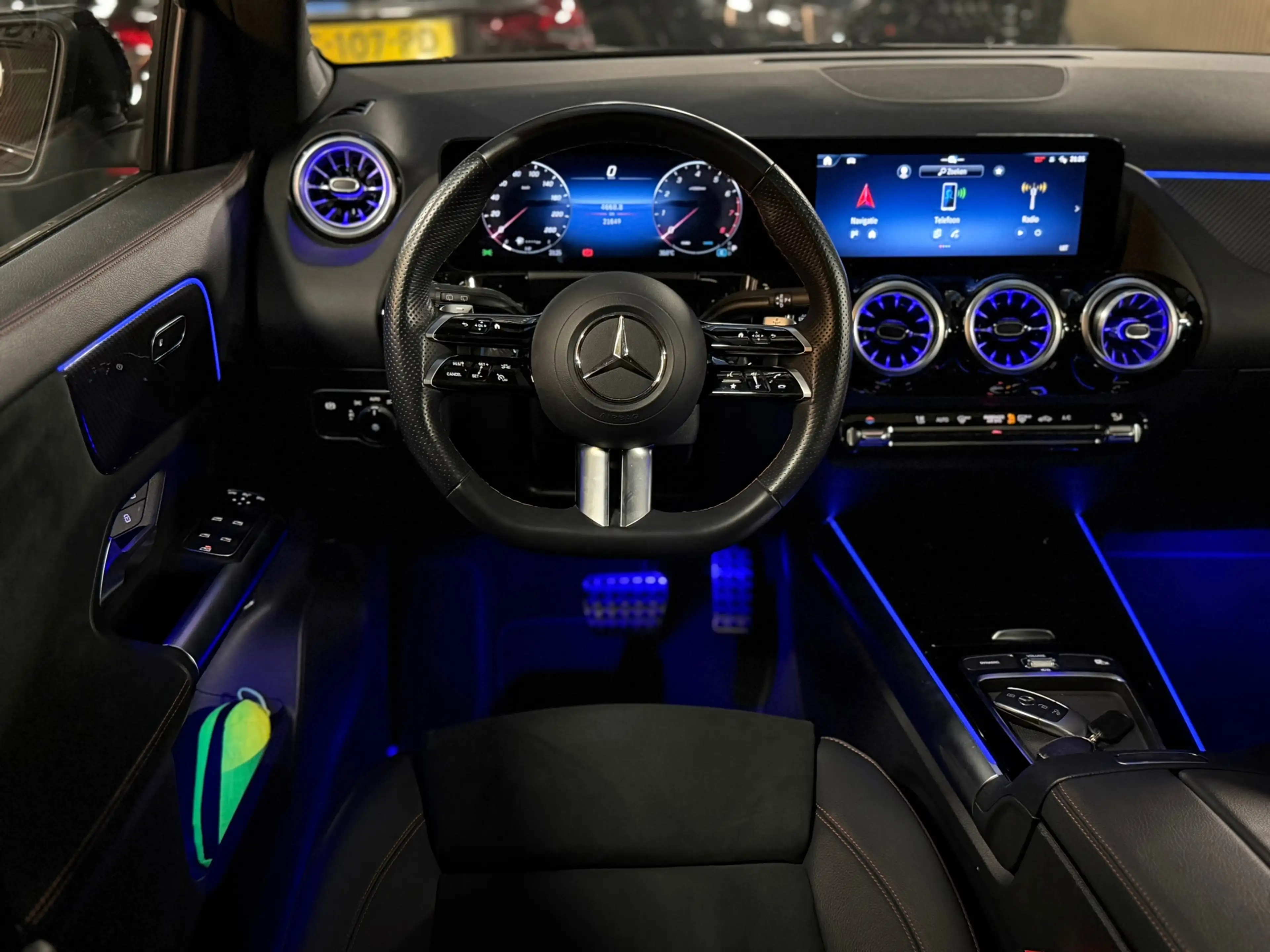 Mercedes-Benz GLA 200 AMG Line PANO|KEYLESSS|DODEHOEK|CARPLAY|CAMERA|SFE — photo 9