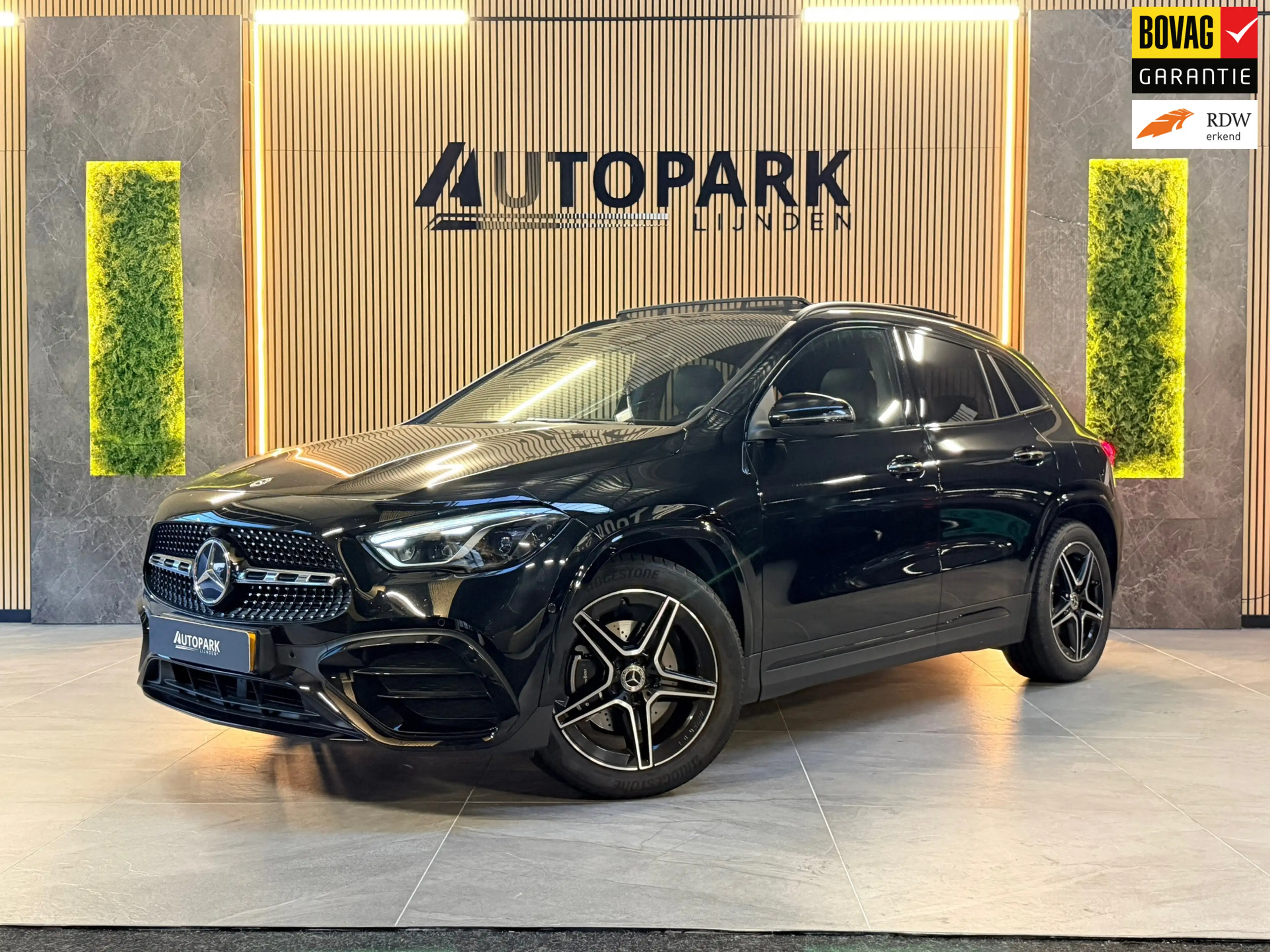Mercedes-Benz GLA 200 AMG Line PANO|KEYLESSS|DODEHOEK|CARPLAY|CAMERA|SFE