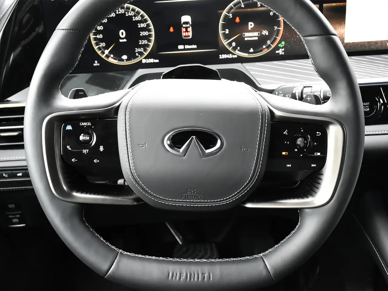 Infiniti QX80 снимка Infiniti QX80