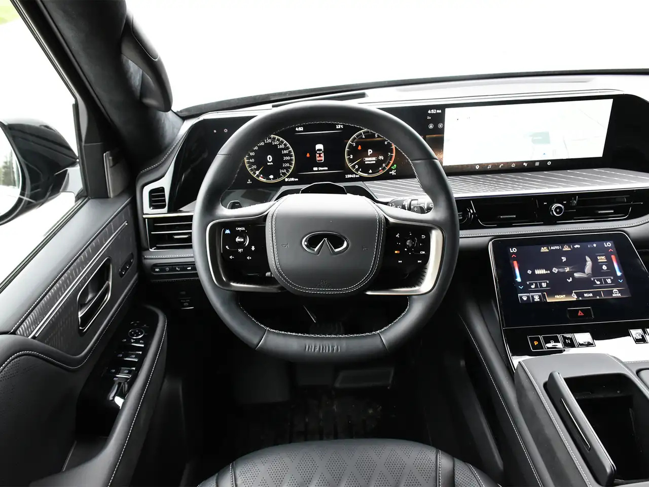 Infiniti QX80 снимка Infiniti QX80