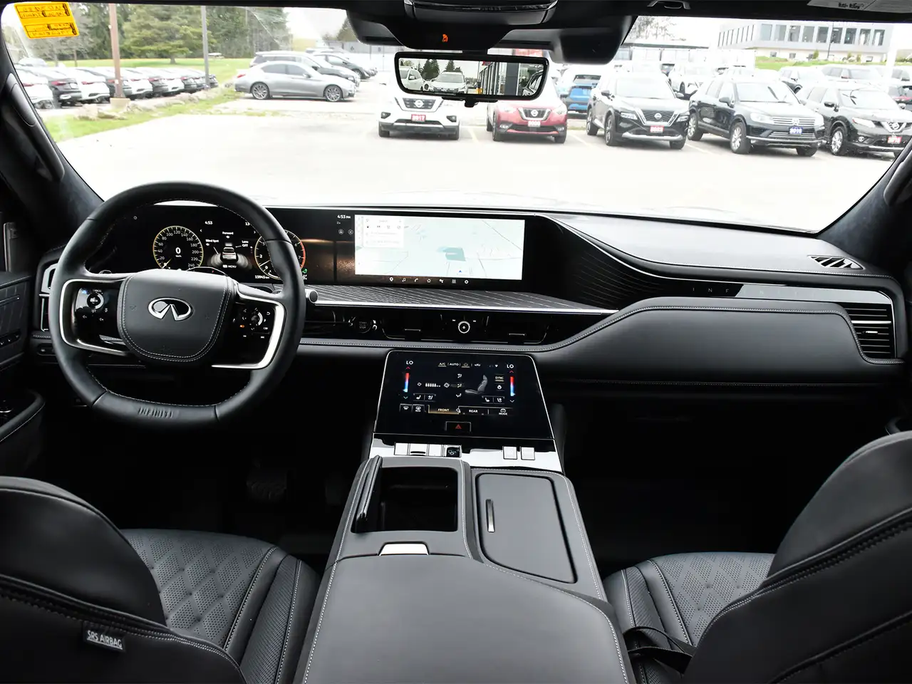 Infiniti QX80 снимка Infiniti QX80