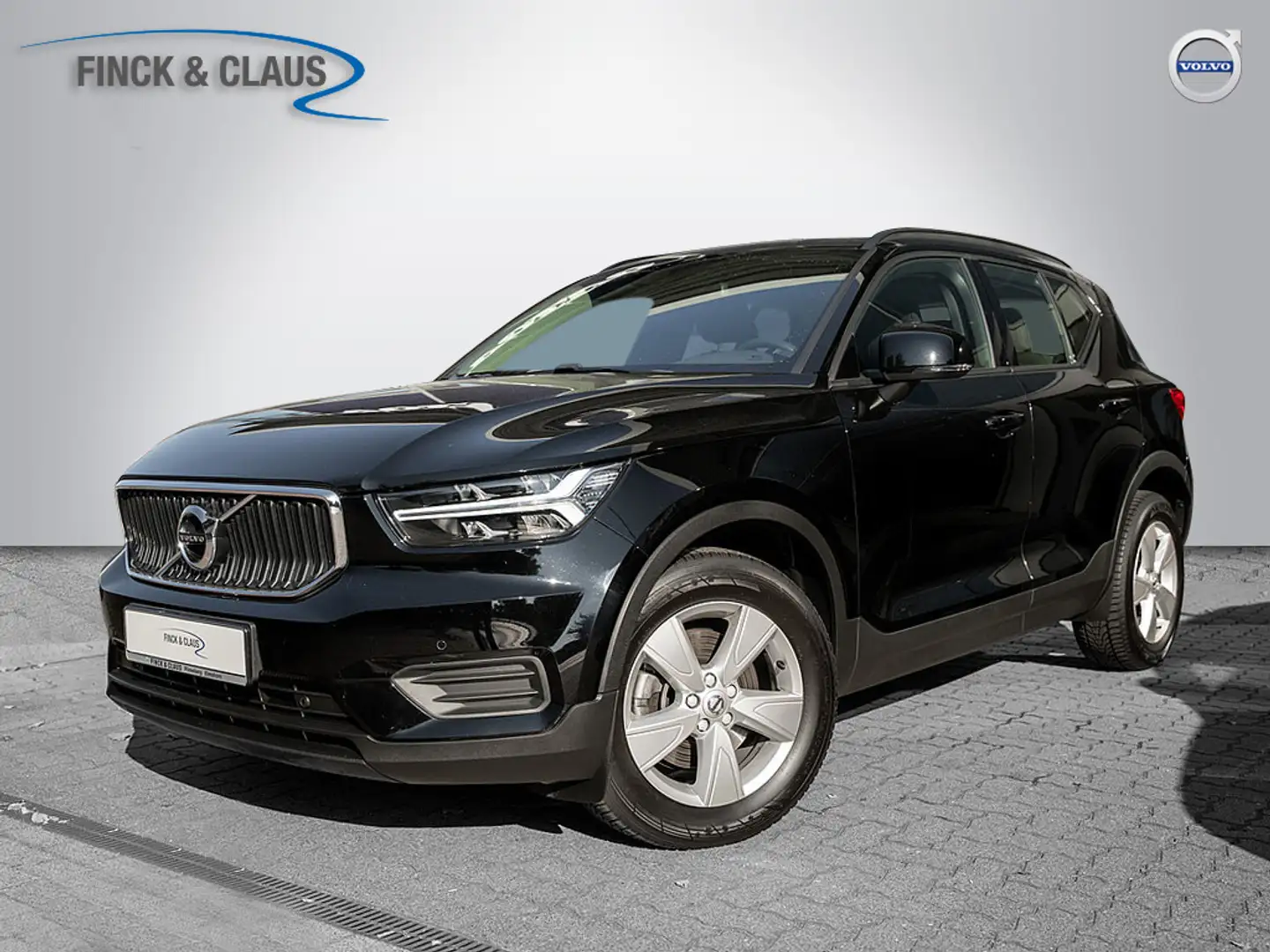 Volvo XC40 T2 Momentum Core Schwarz - 1