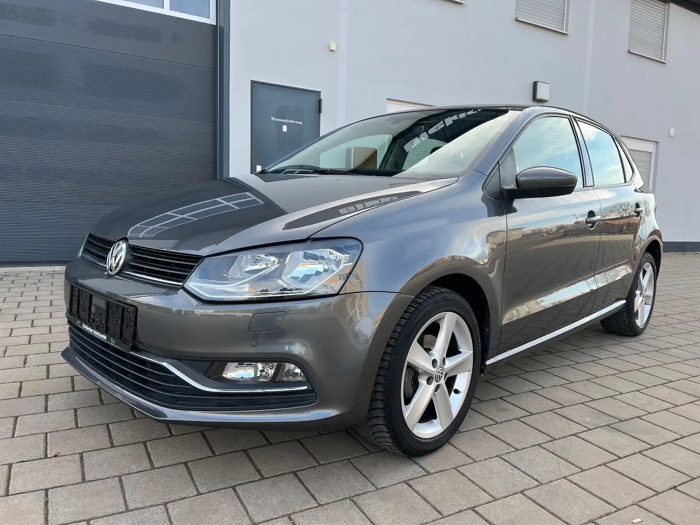 Volkswagen Polo V Comfortline ** 1 Hand ** Grau - 2