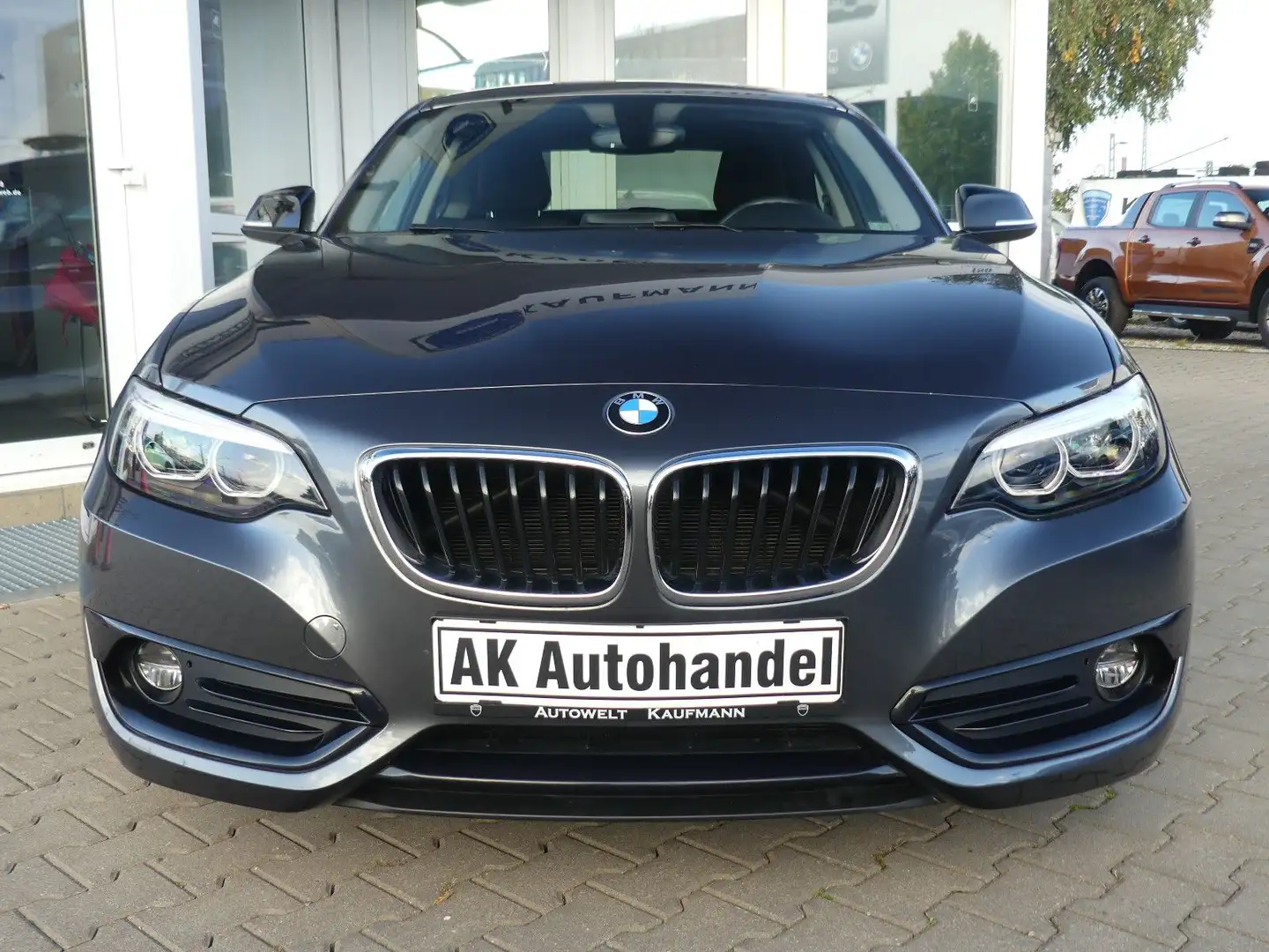 BMW 220 i Sport Line Coupe Automatik Steptronic LED Grau - 2