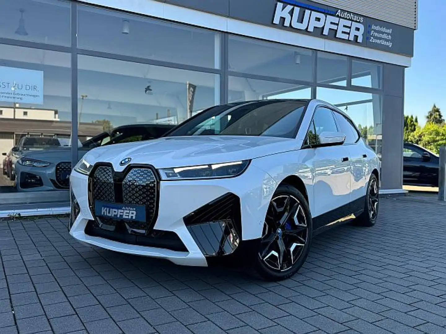 BMW iX xDrive50 Sportpak.AHK°LASER°PANO°22-Sitzbelü Fehér - 1