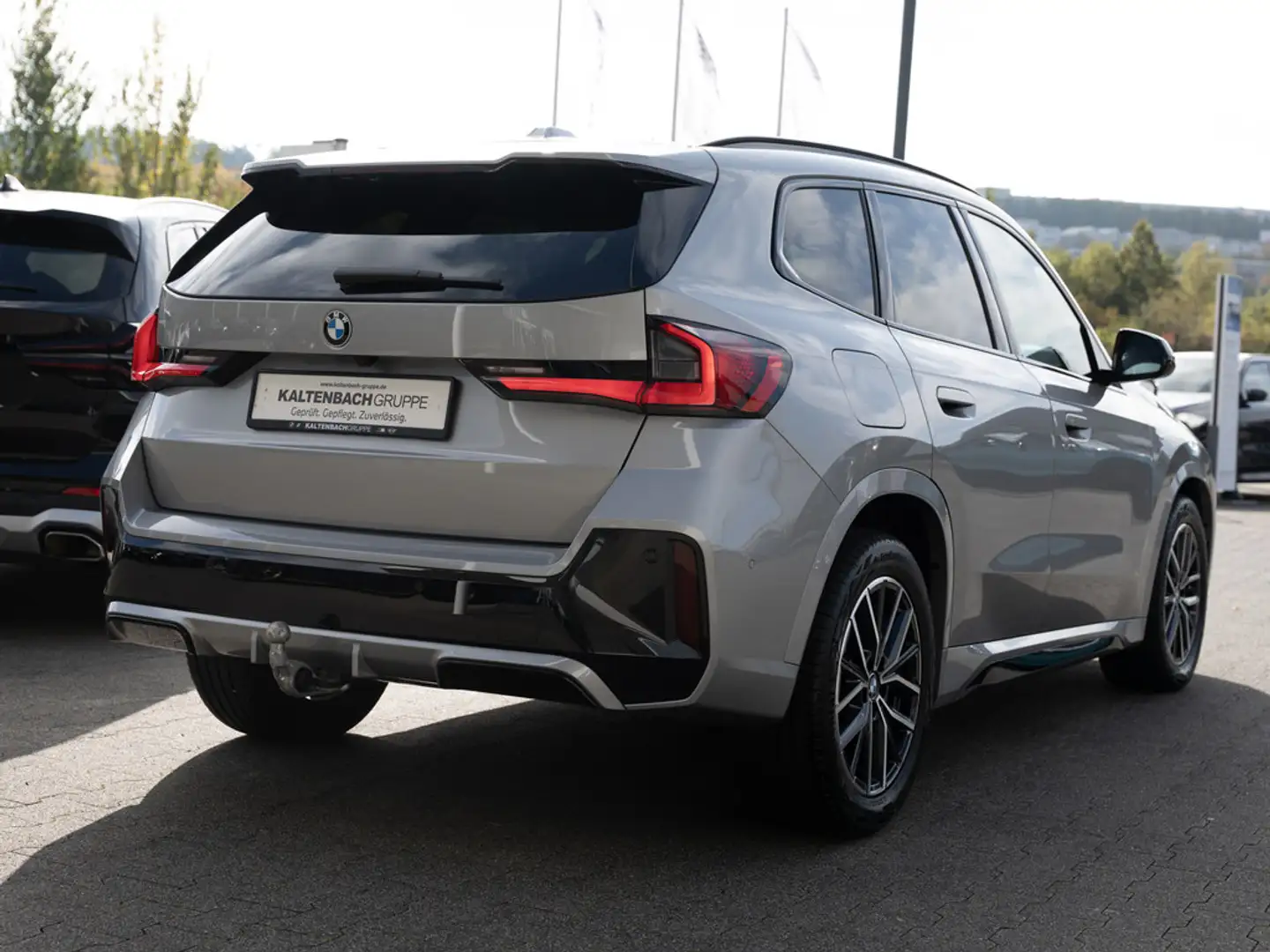 BMW X1 xDrive 20d M-Sport PANO AHK LED ACC NAVI Silber - 2