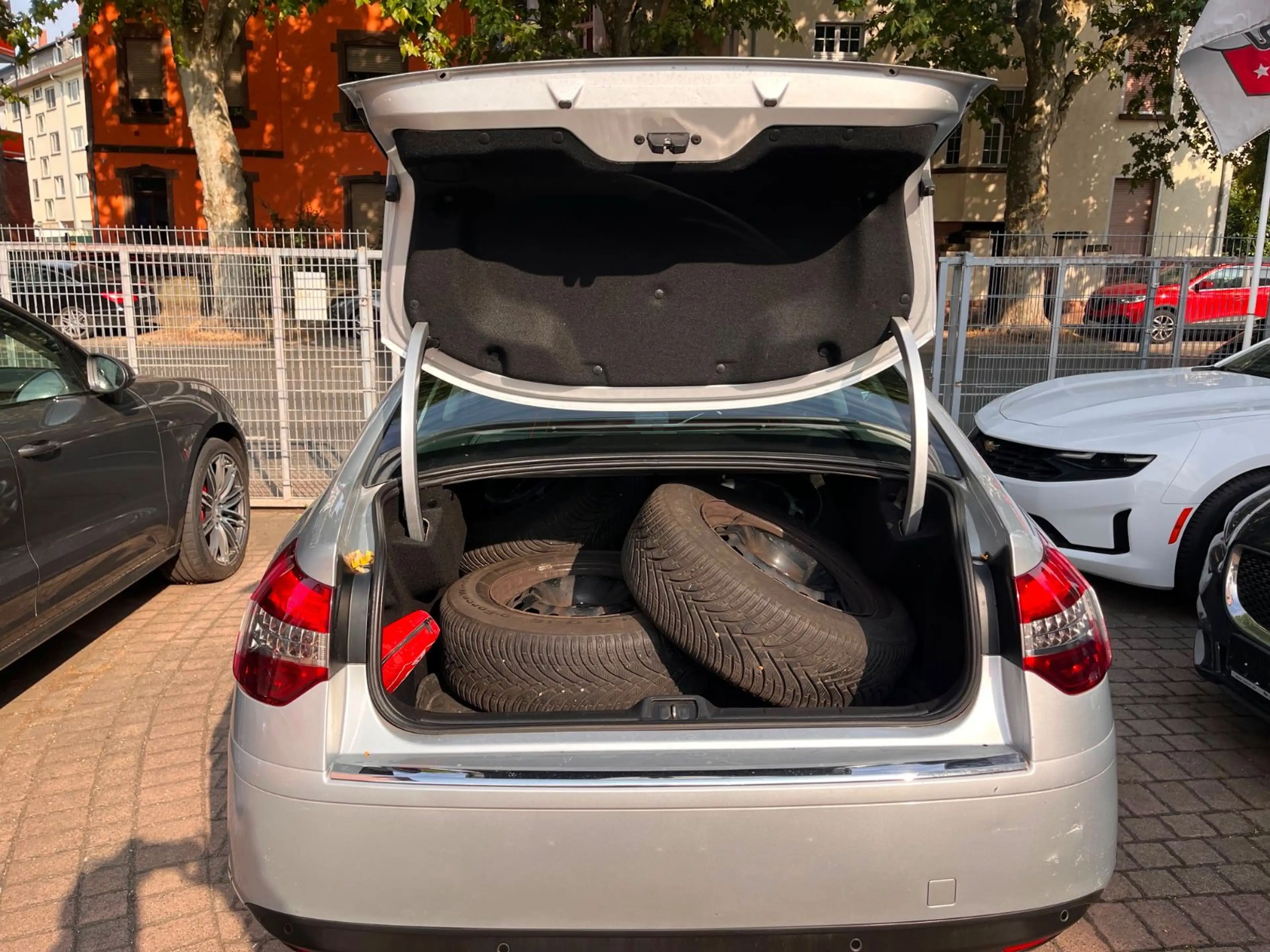 Citroen C5 Lim. Exclusive 1.Hand Leder Navi Bi-Xenon — photo 12