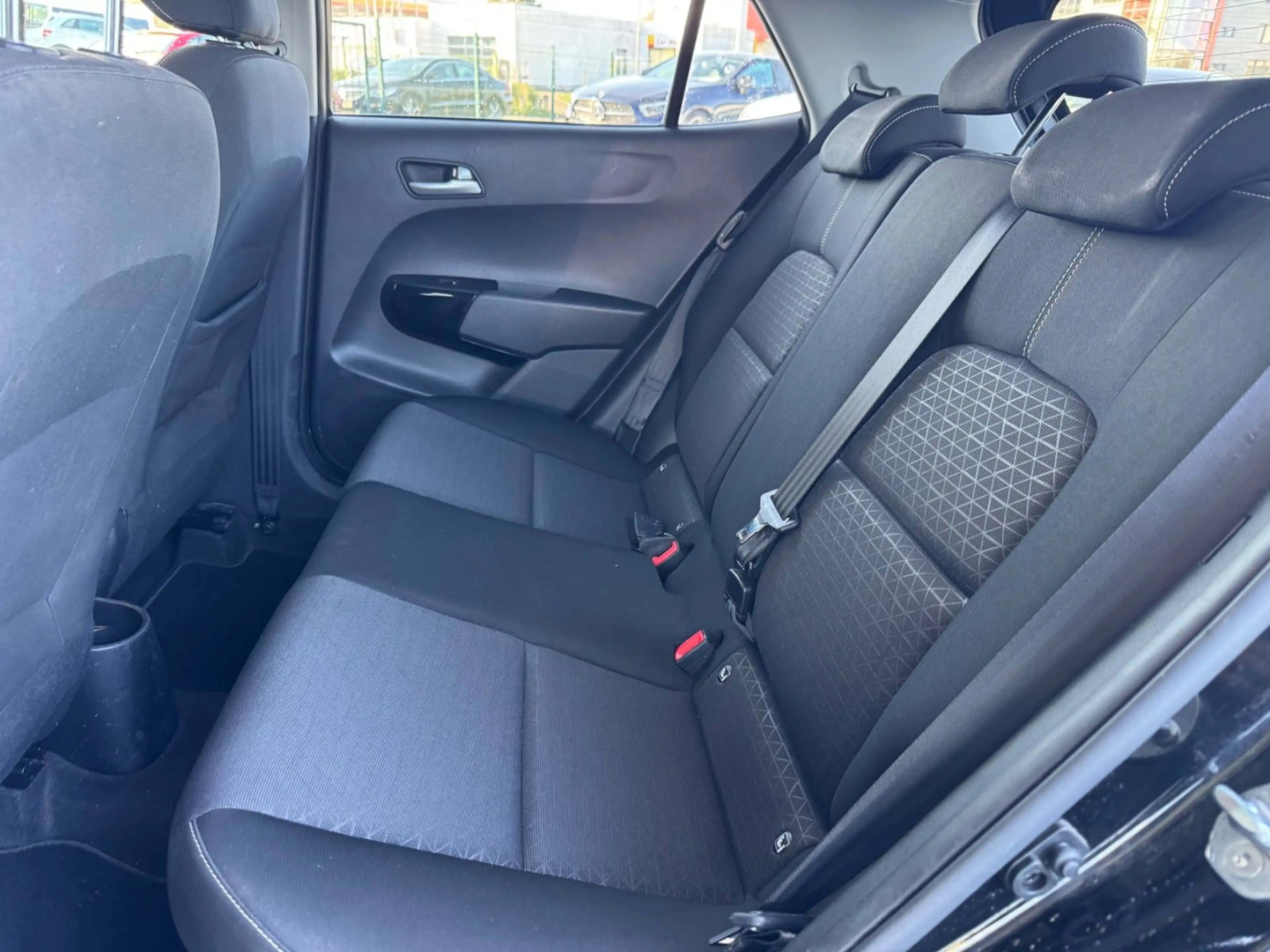 Kia Picanto Klima SHZ Navi Kamera CarPlay Alu — photo 9