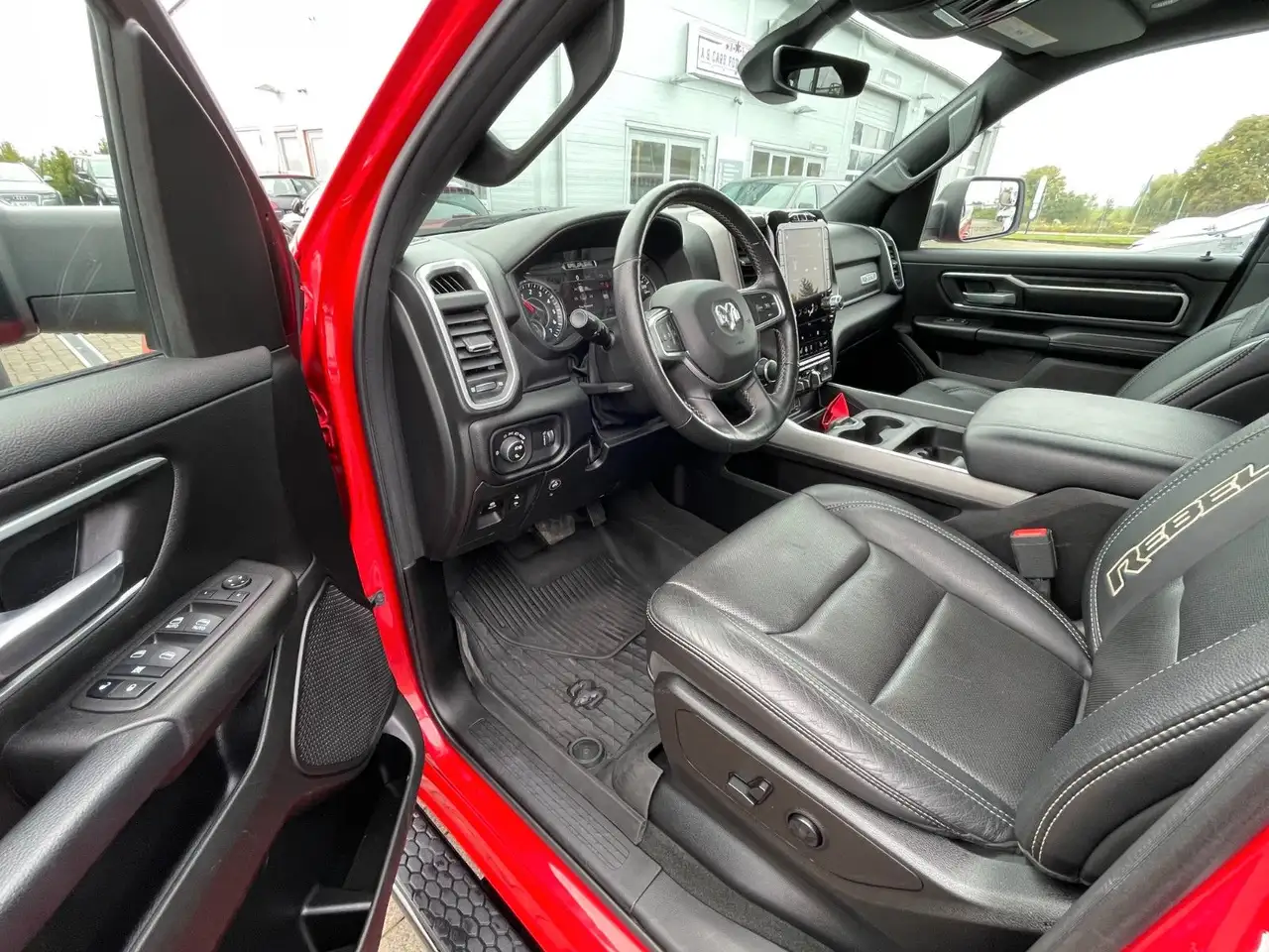Dodge RAM 2022 — фото 12