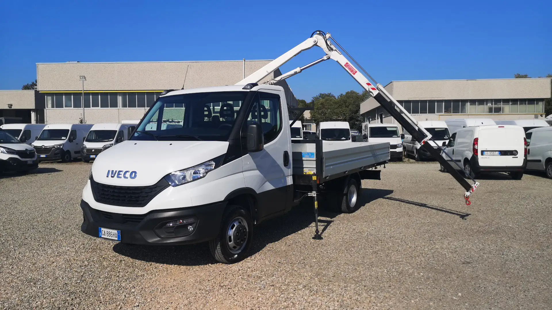 Iveco Daily 35C14 BTor 2.3 HPT PL Cassone con Gru Bianco - 2