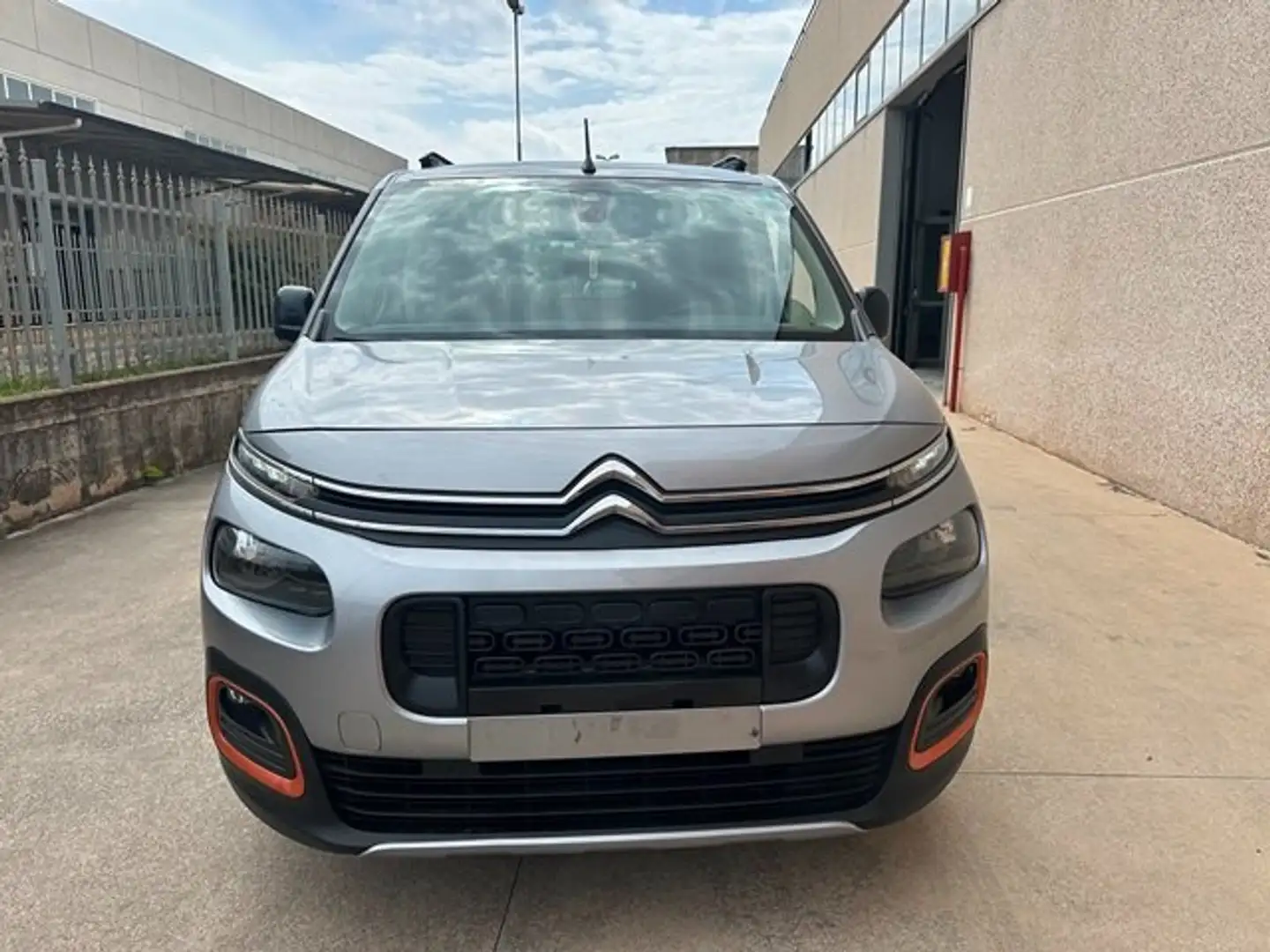 Citroen Berlingo 1.5 bluehdi XL Shine s Grigio - 2