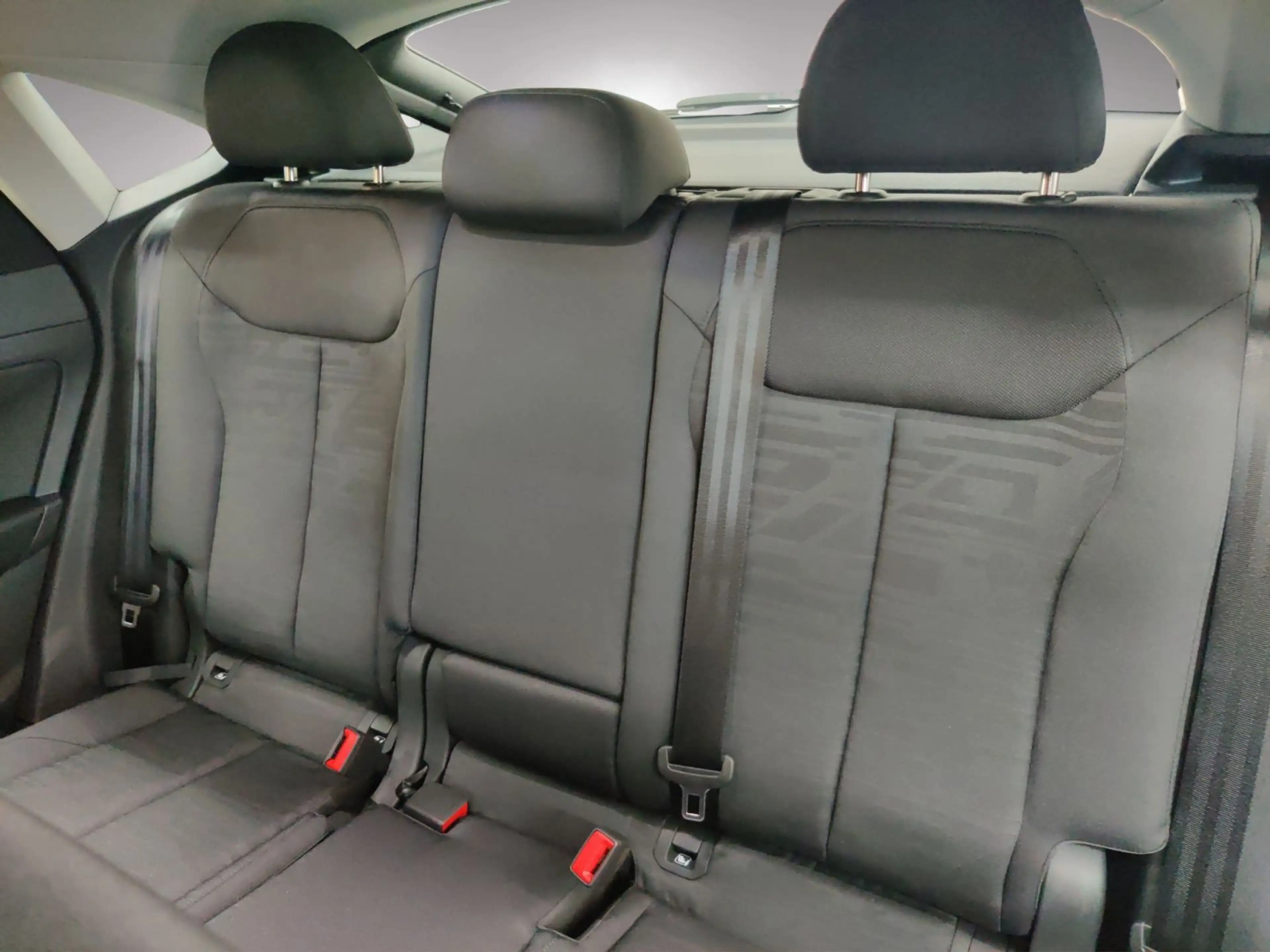 Audi Q3 TFSI neues Modell/AHK/LED+/Tech — photo 13
