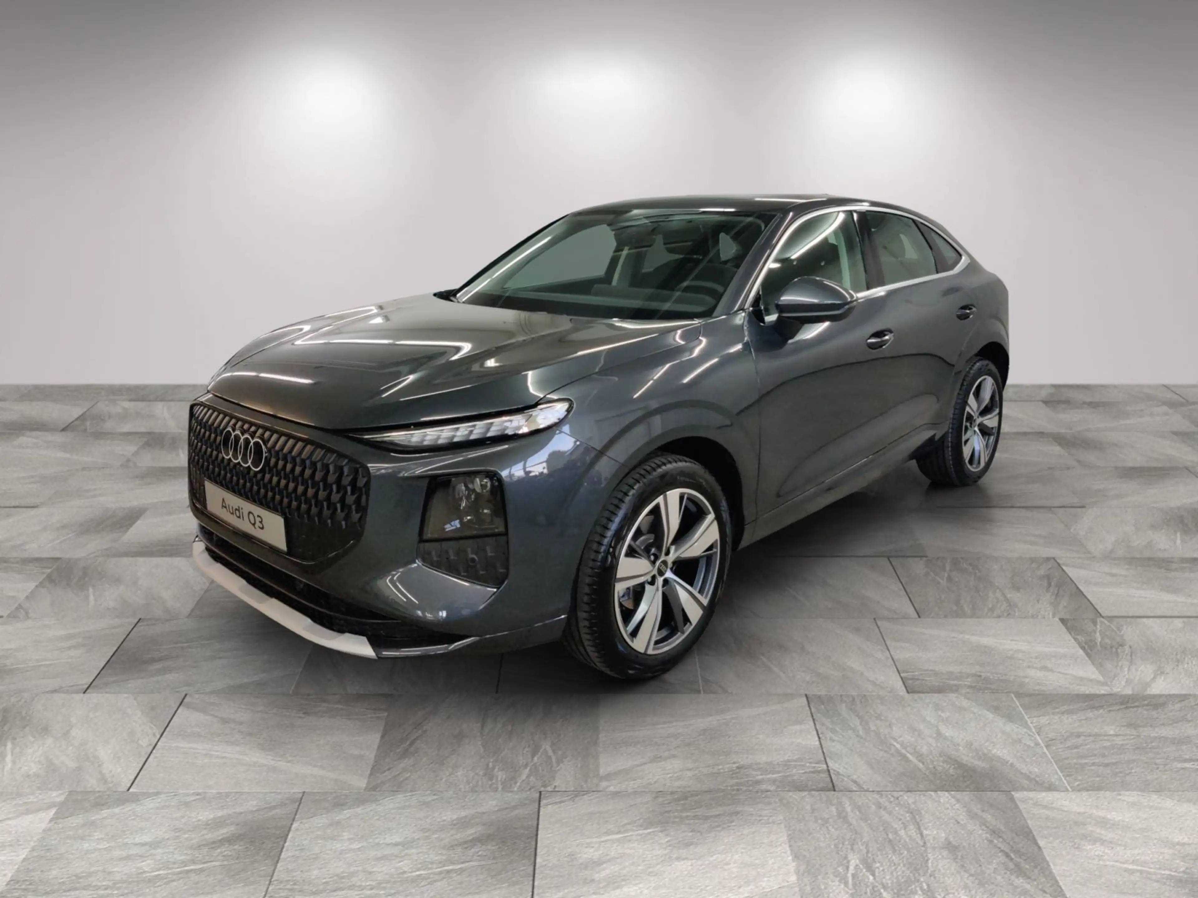 Audi Q3 TFSI neues Modell/AHK/LED+/Tech — photo 2