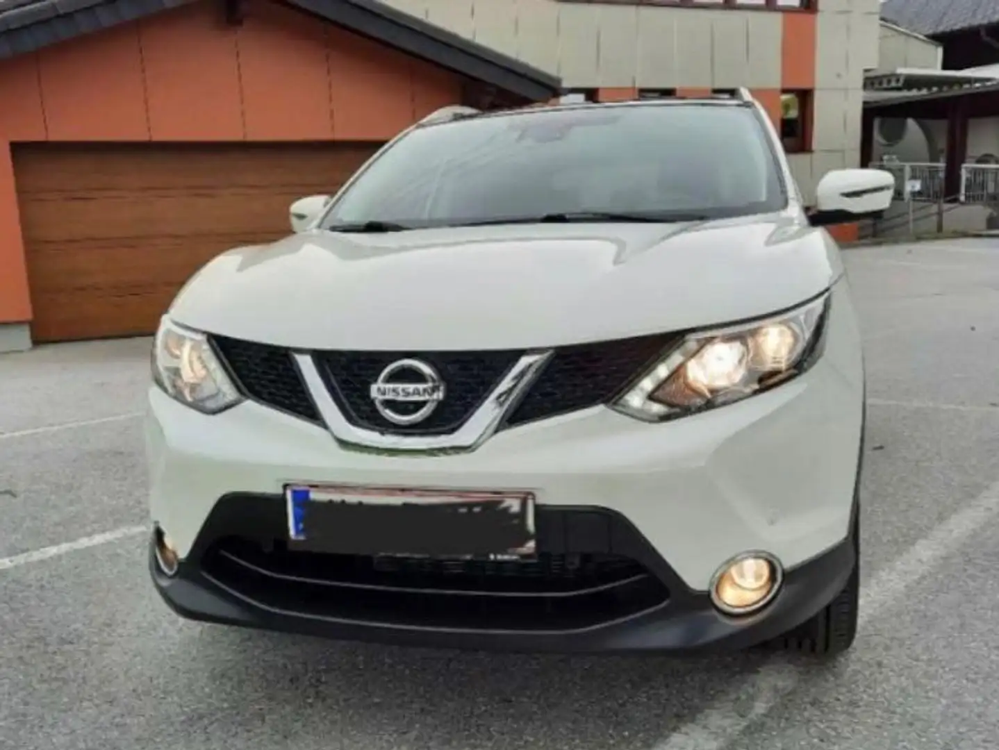 Nissan Qashqai 1,2, Panoramadach, 360* Kamera Weiß - 1