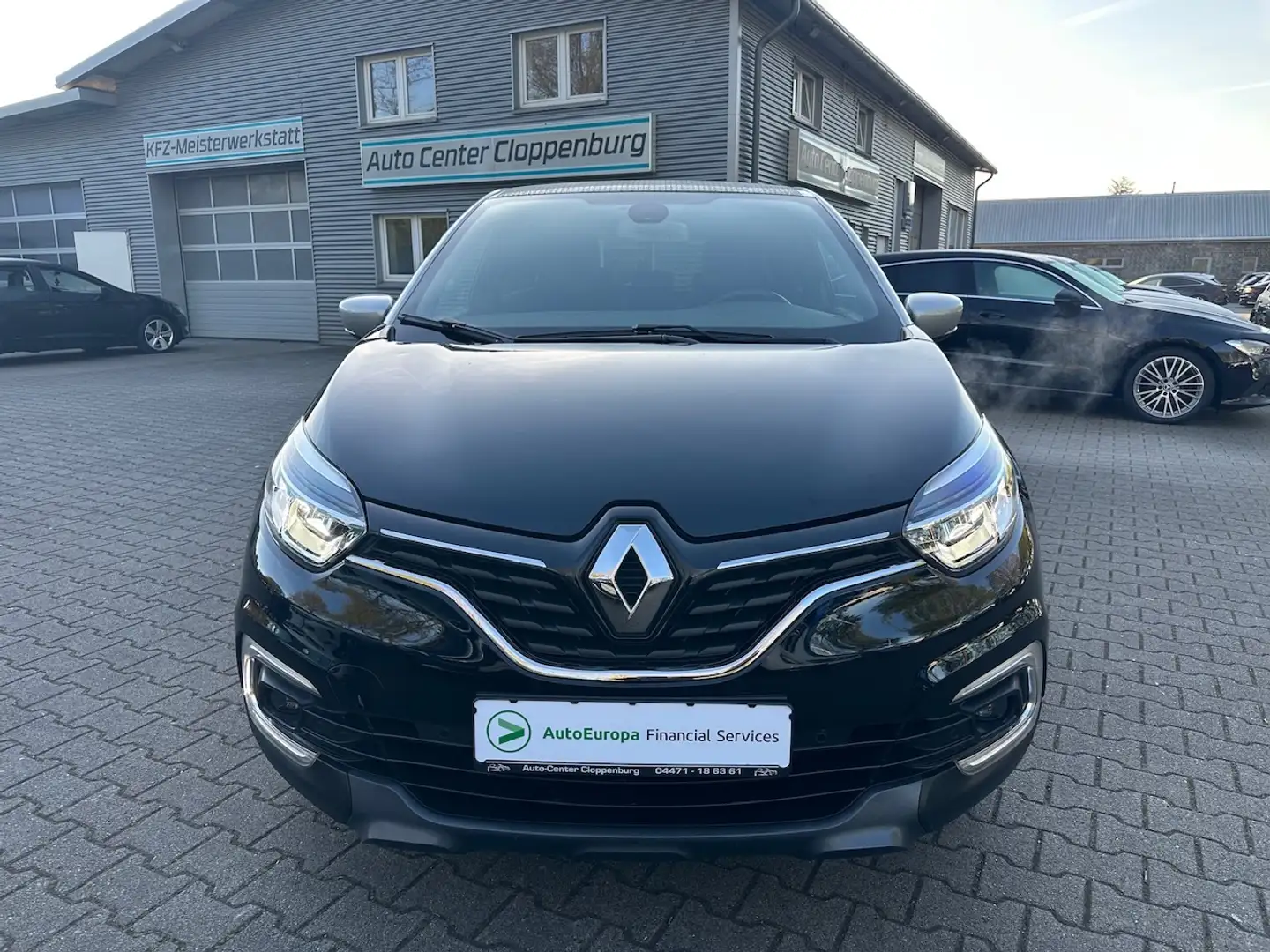 Renault Captur 1,2 TCE Automatik "Bose Edition" Schwarz - 2