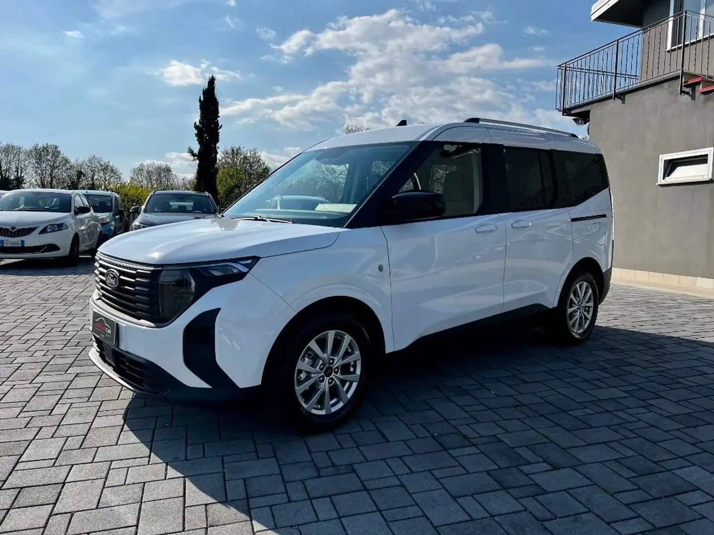 Ford Tourneo Courier 1.0 ecob. 125 cv Titanium 5P. - SOLI 18 KM Blanc - 2