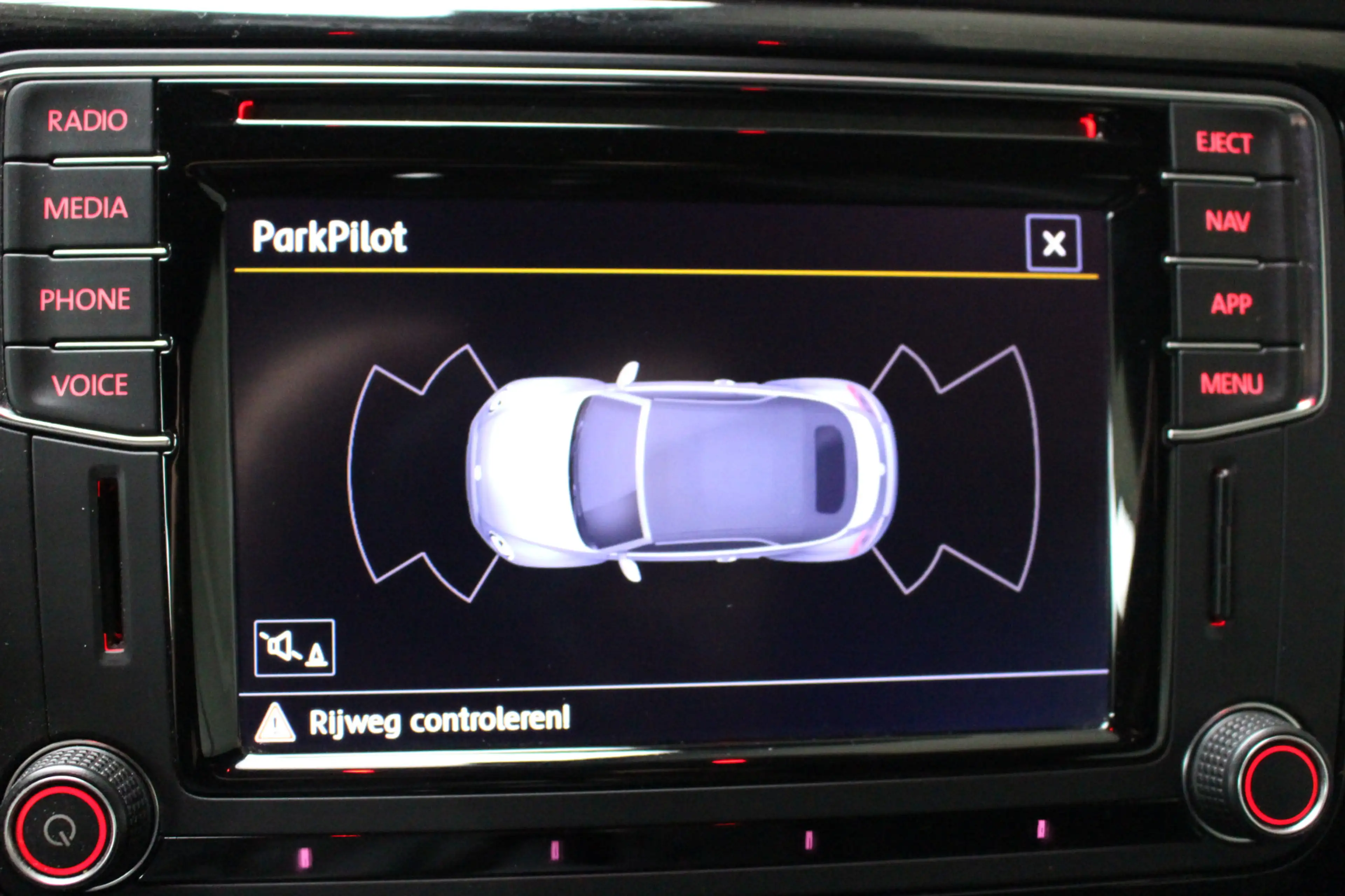 Volkswagen Beetle Cabriolet 1.2 TSI 105pk handgeschakeld | Navigatie — photo 16