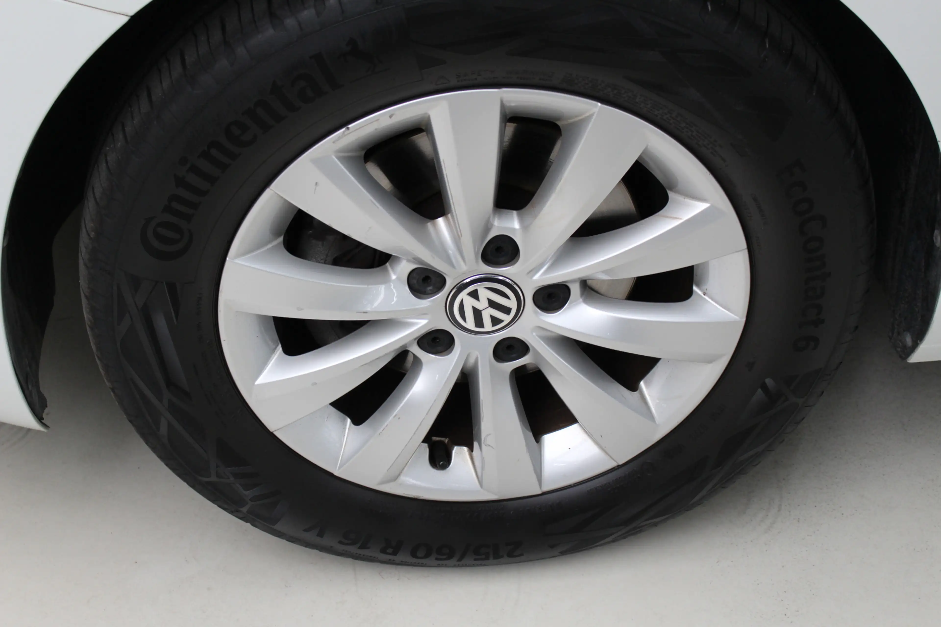Volkswagen Beetle Cabriolet 1.2 TSI 105pk handgeschakeld | Navigatie — photo 3