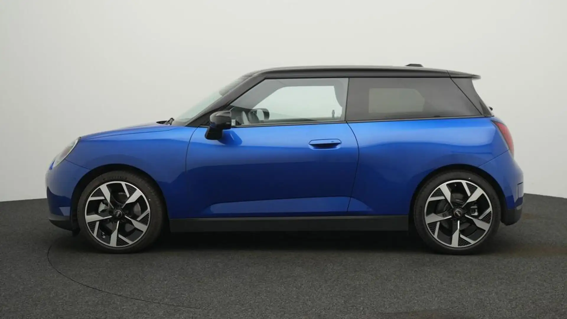 MINI Cooper SE Favoured Trim Bleu - 2