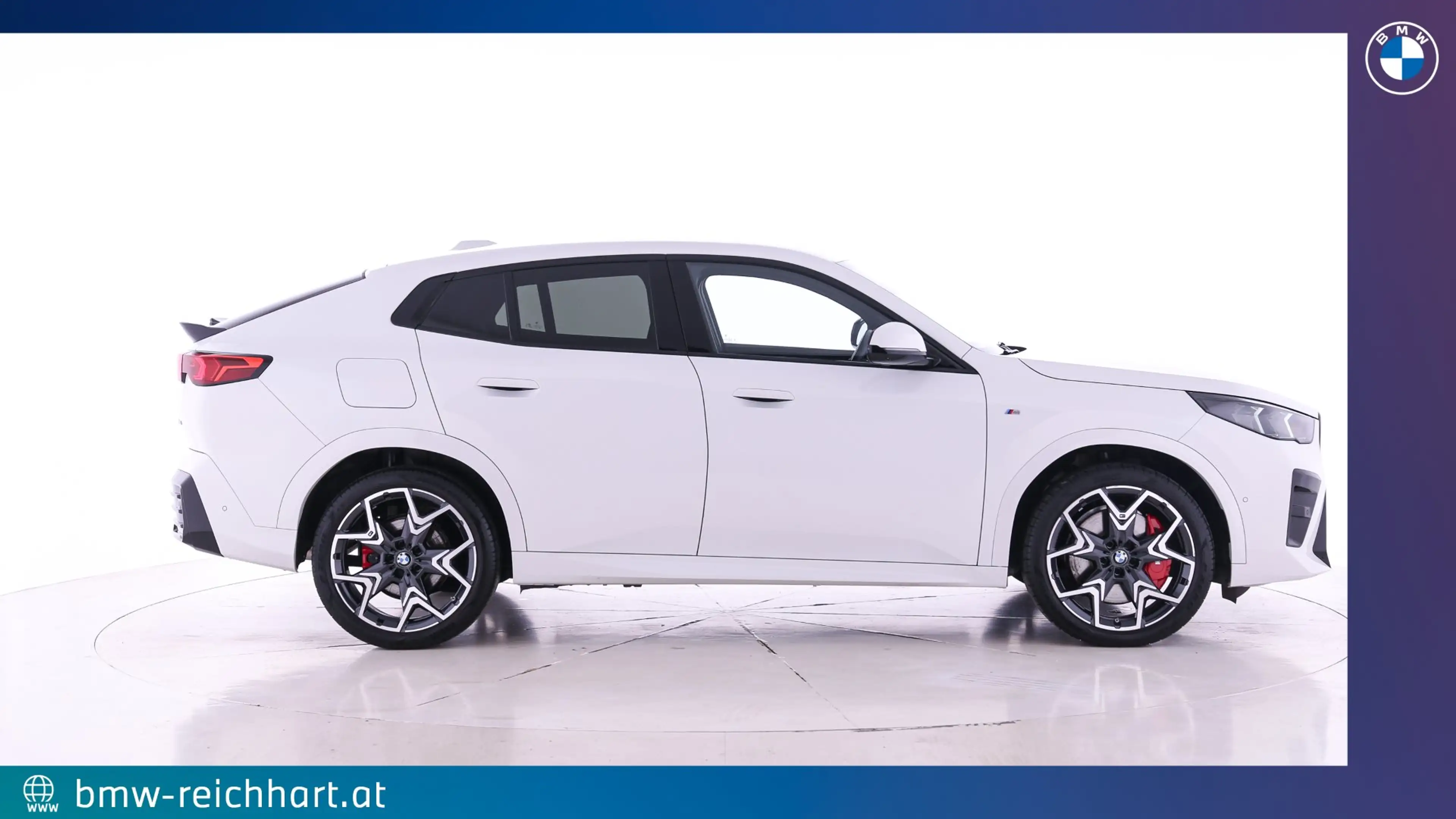 BMW X2 sDrive20i — photo 2