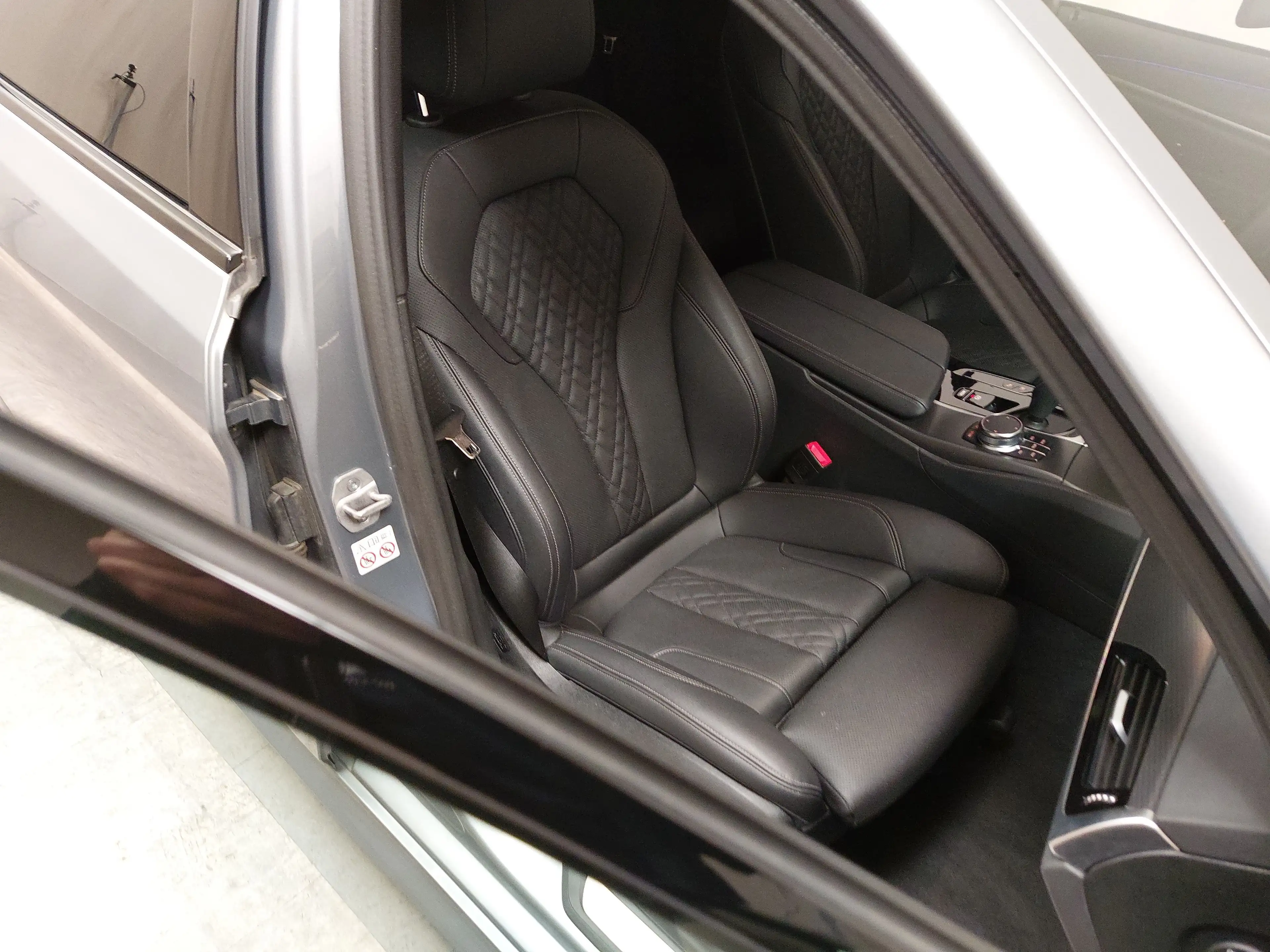 BMW 530 e Touring M-Sport Leder Navi LED LC prof. RFK — photo 10