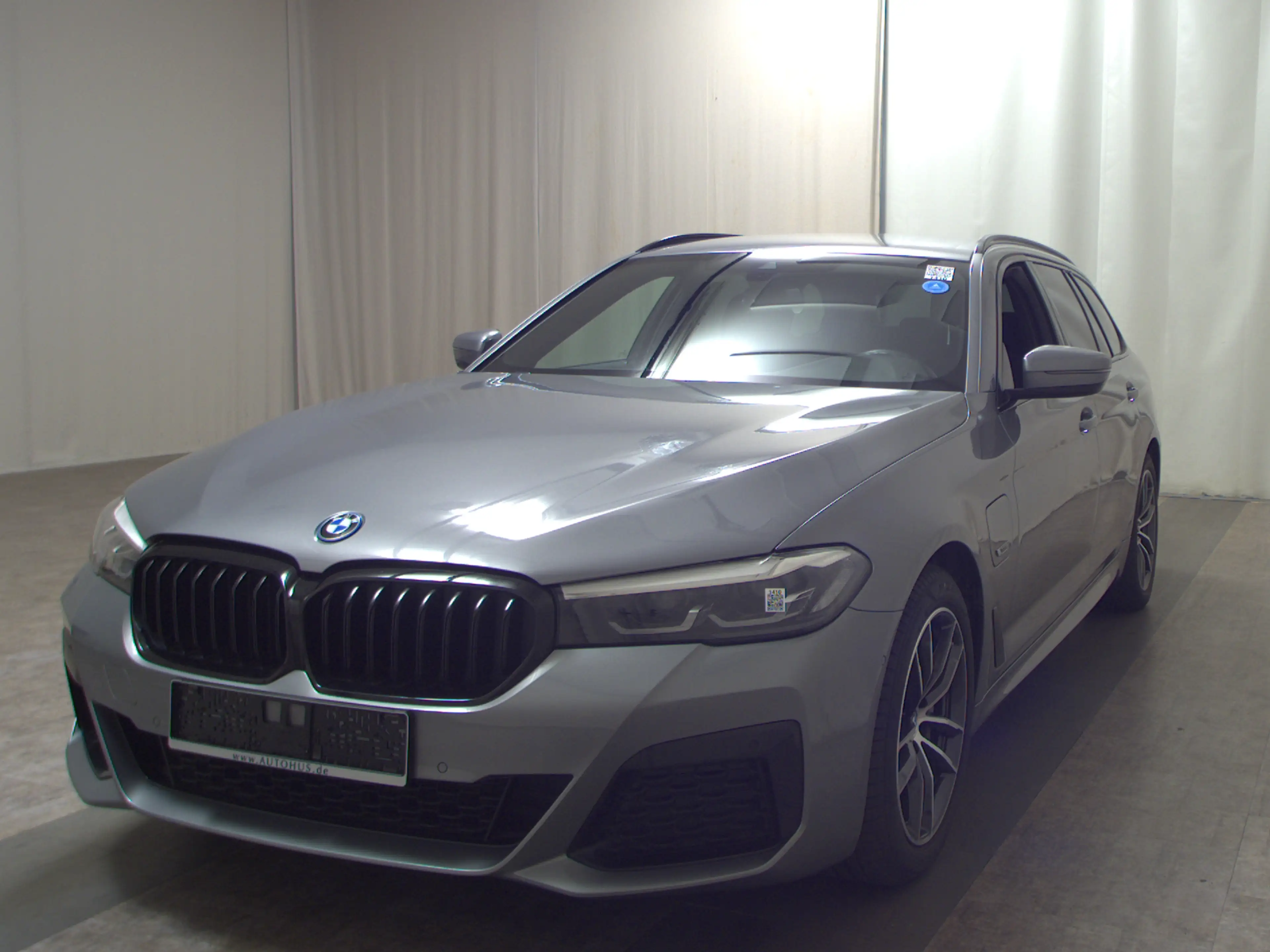 BMW 530 e Touring M-Sport Leder Navi LED LC prof. RFK — photo 2