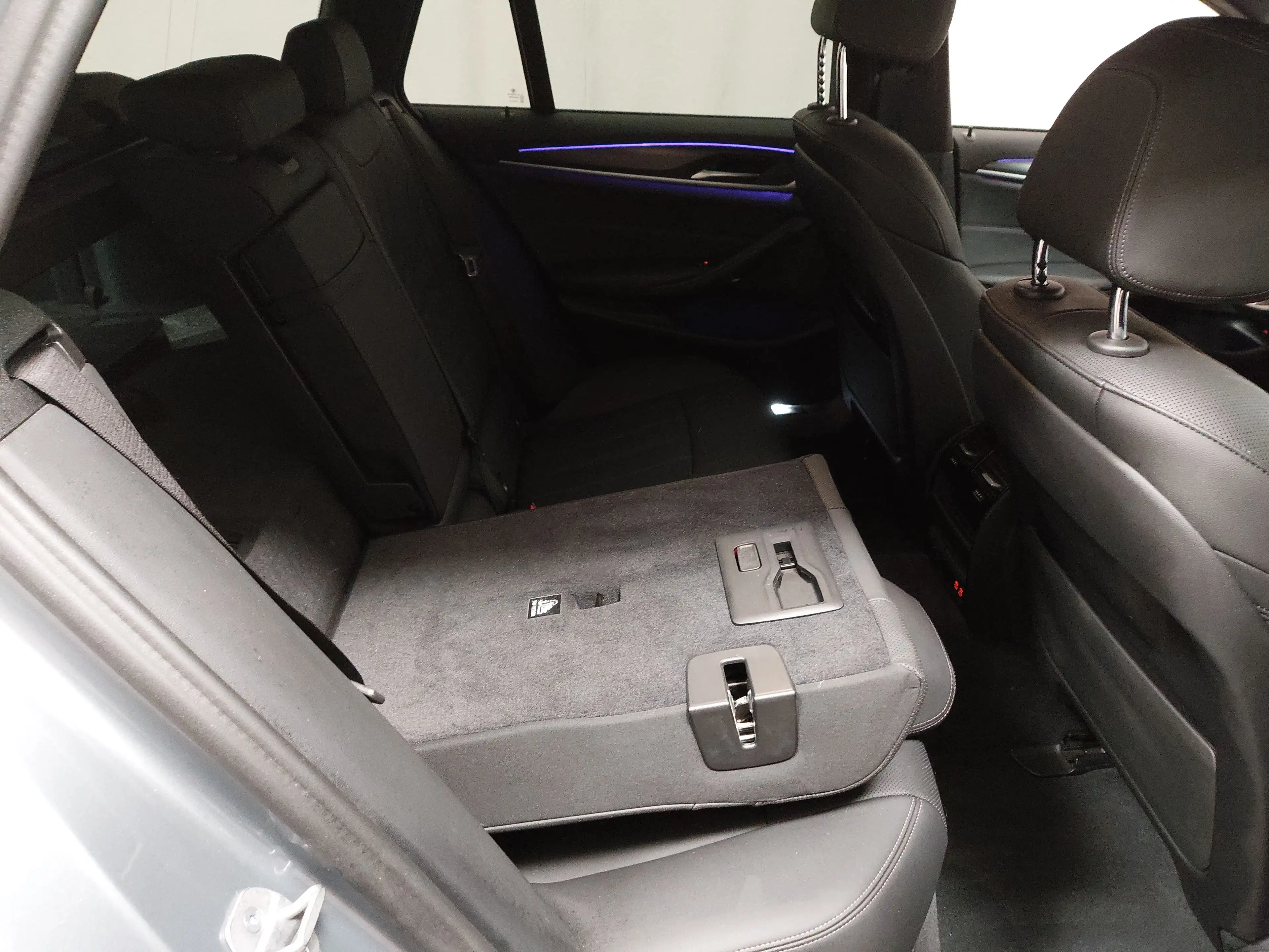 BMW 530 e Touring M-Sport Leder Navi LED LC prof. RFK — photo 11