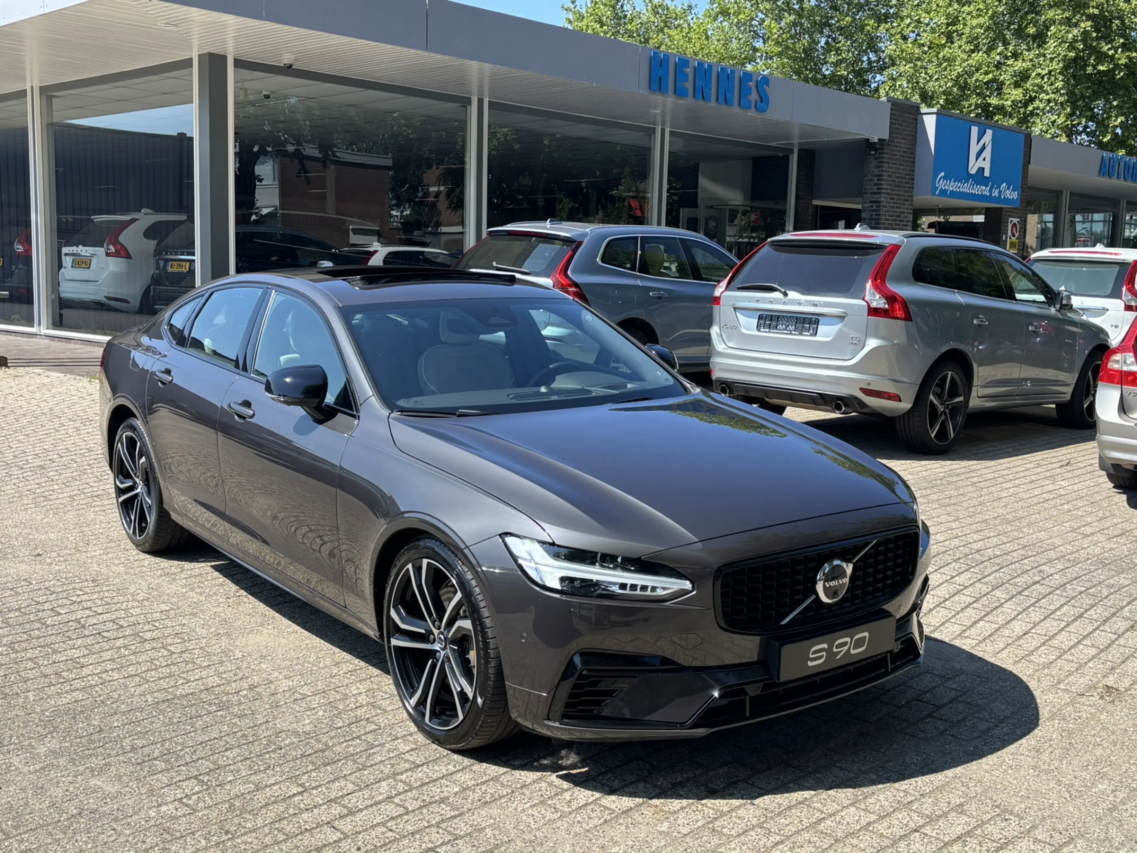 Volvo S90 T8 455pk AWD Ultimate Dark B&W Head-Up Luchtvering