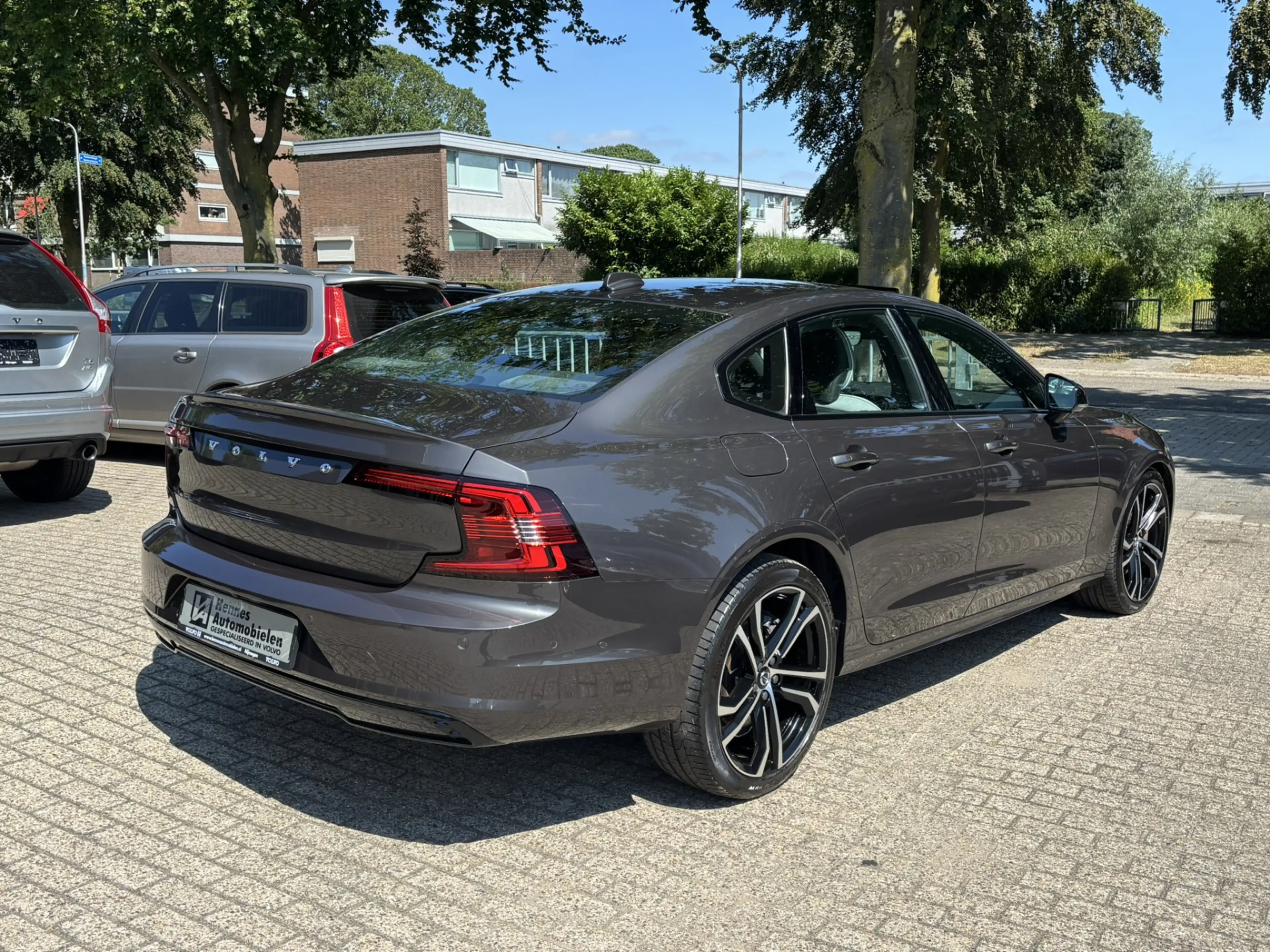 Volvo S90 T8 455pk AWD Ultimate Dark B&W Head-Up Luchtvering — photo 3