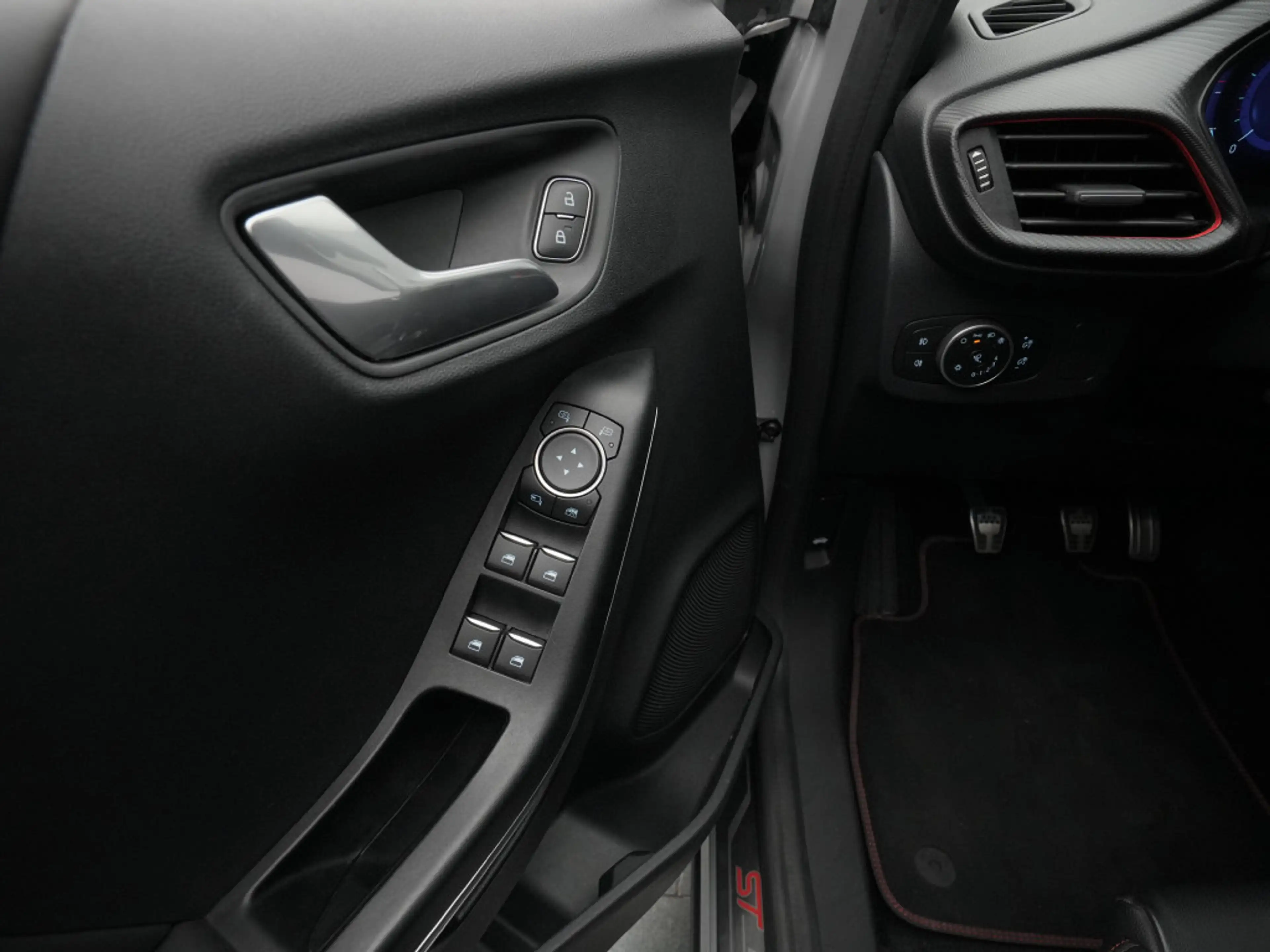 Ford Puma ST-Line X 155PS/Komfort- & Winter-Paket — photo 20