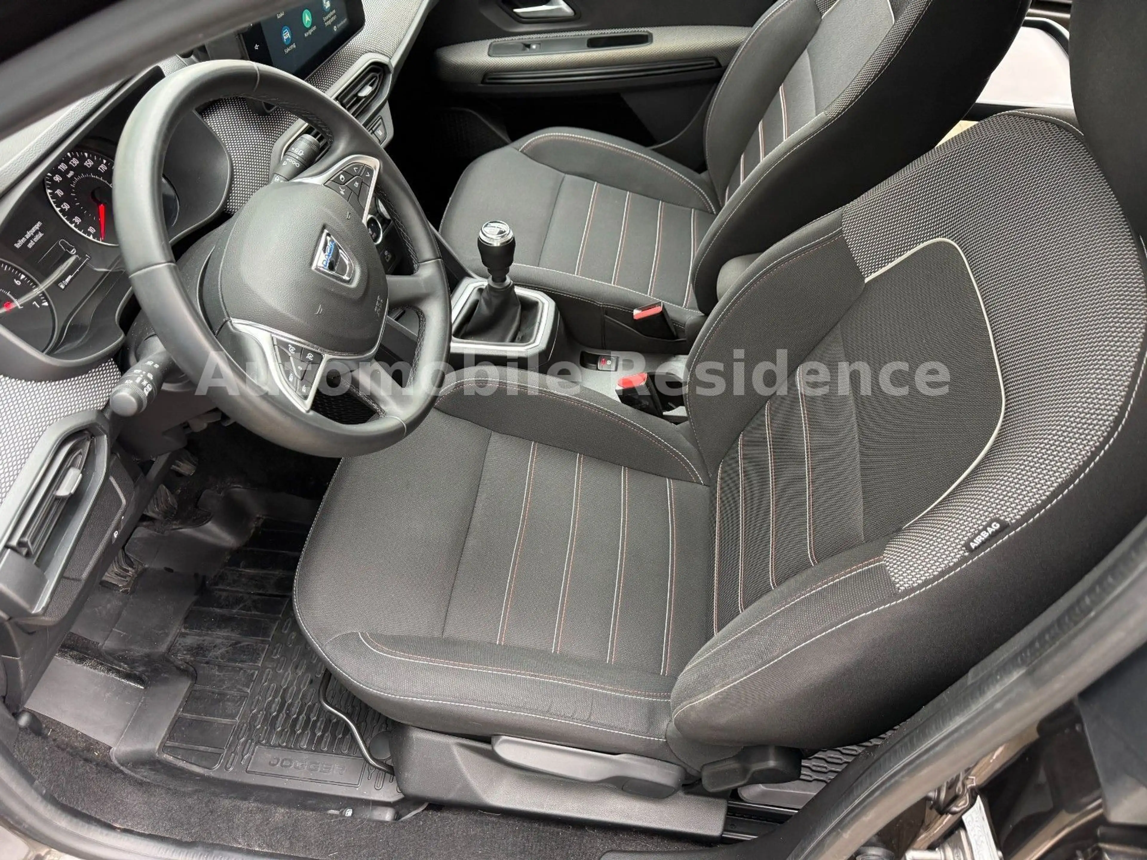 Dacia Jogger Extreme+ TEC 110*NAVI*SHZ*MFL*ALU*CAM*1HD — photo 6