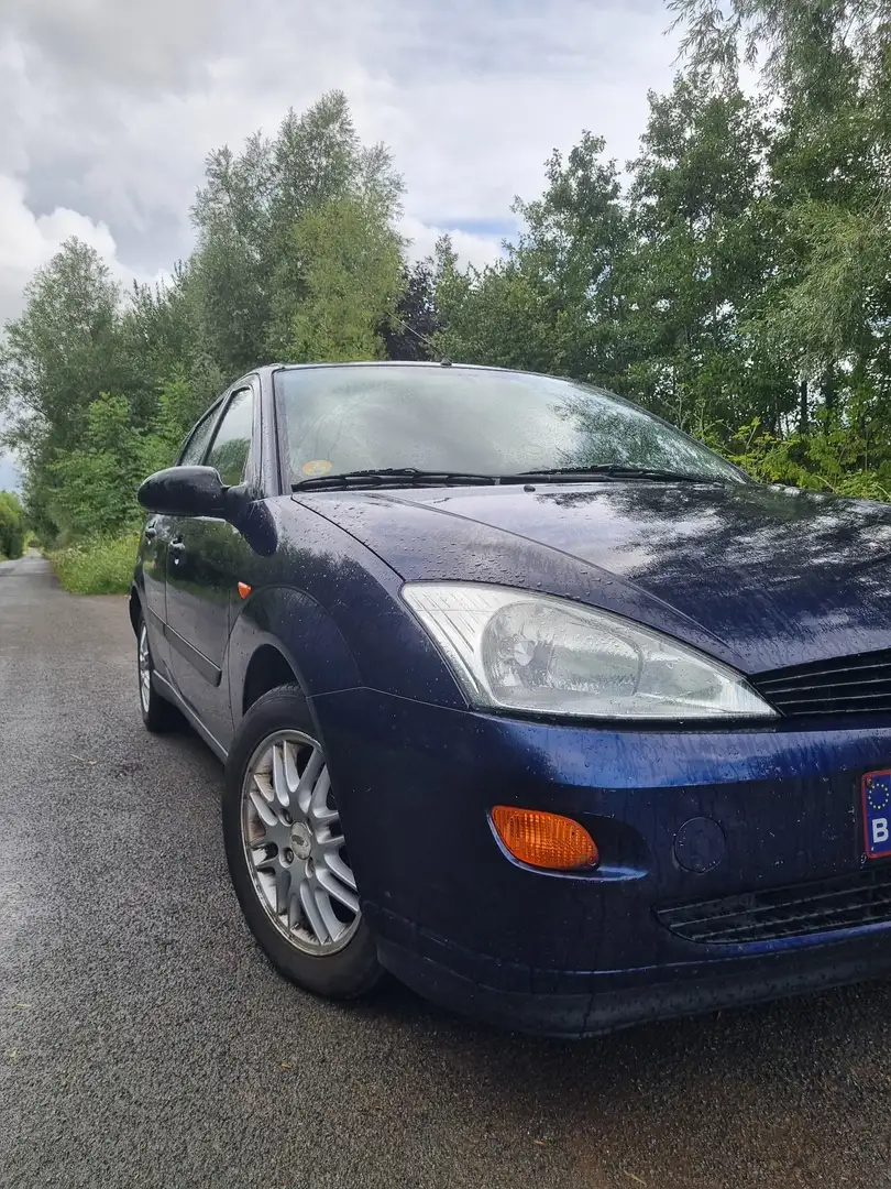 Ford Focus 1.4i SE 16v Trend Bleu - 1