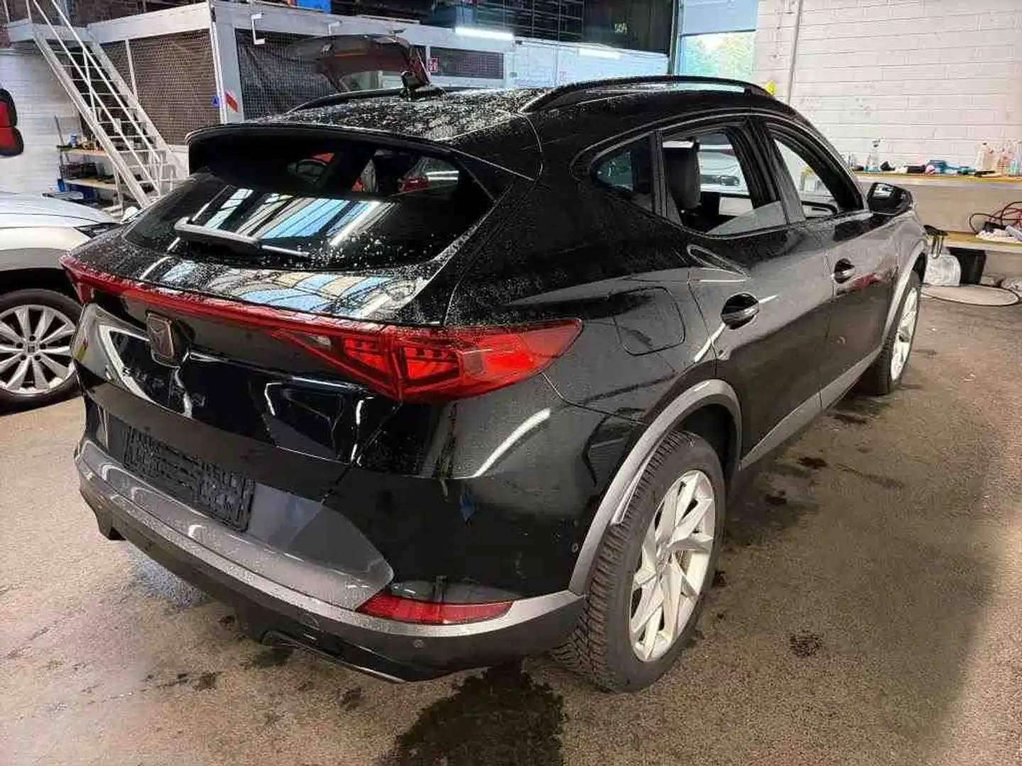 CUPRA Formentor 1.5 TSI DSG NAVI KAMERA PDC SITZHZG Schwarz - 2